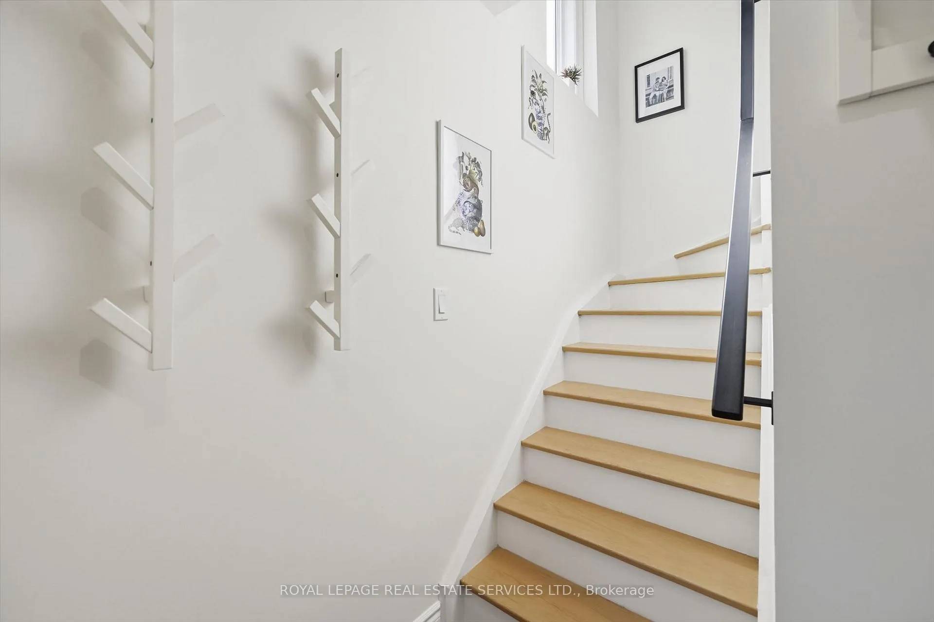 Photo 20 of 2123 Grand Ravine Drive, Oakville, River Oaks — HOMEH