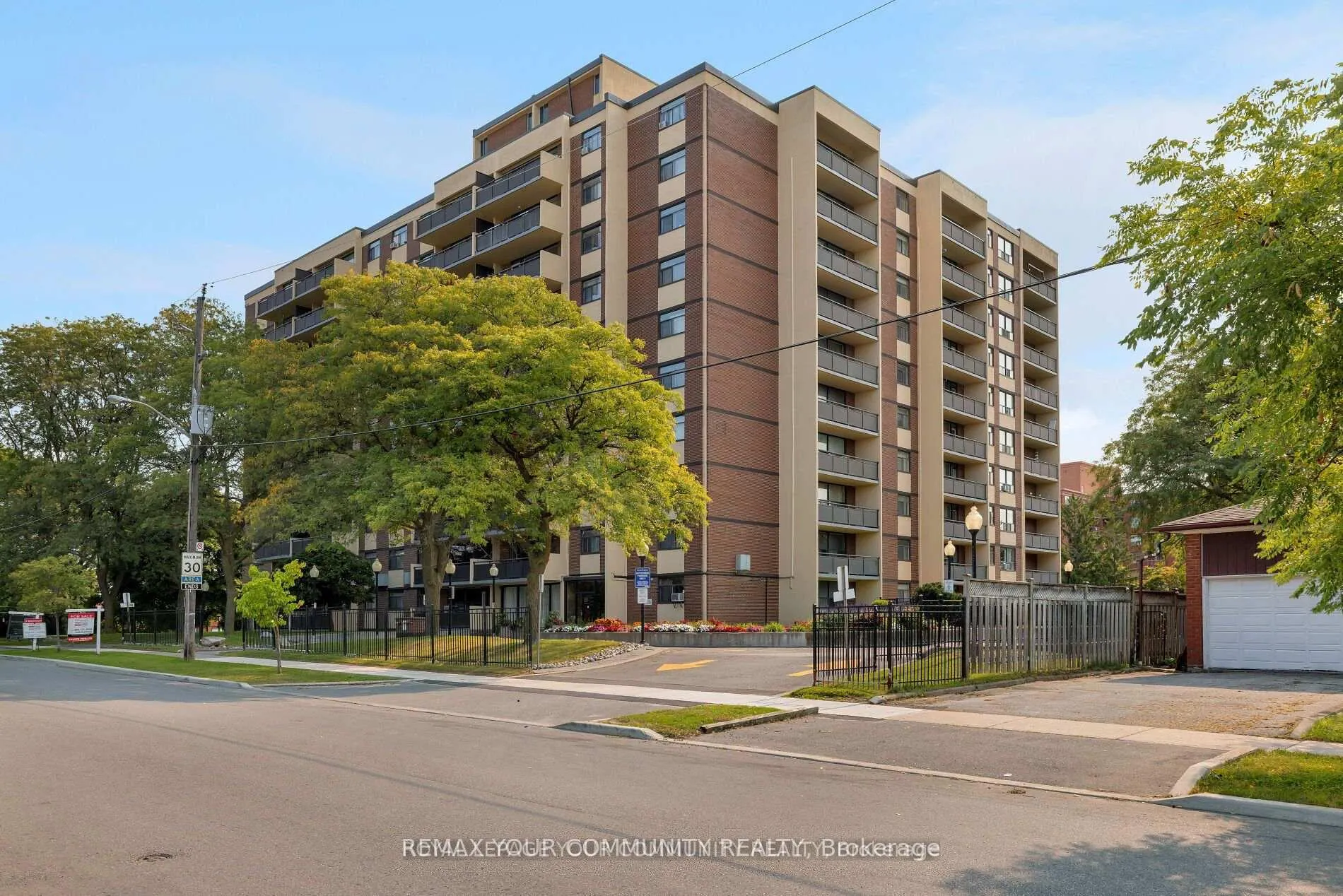 Front of Unit 404, 5 Frith Road