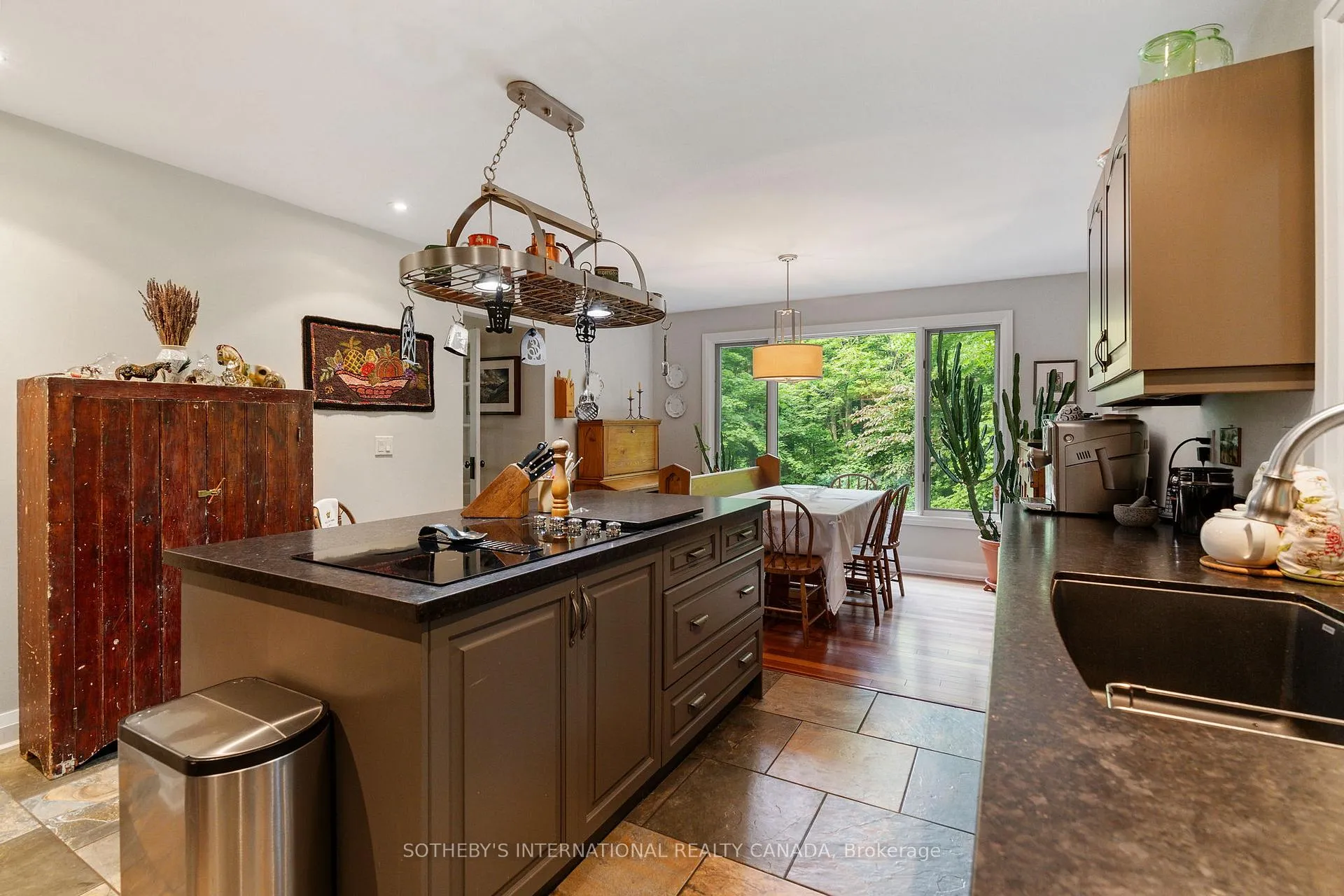 Photo 16 of 141 Valley Road, Hamilton, Dundas — HOMEH