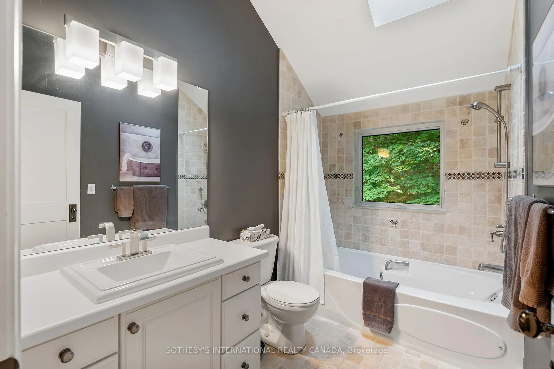 Photo 20 of 141 Valley Road, Hamilton, Dundas — HOMEH
