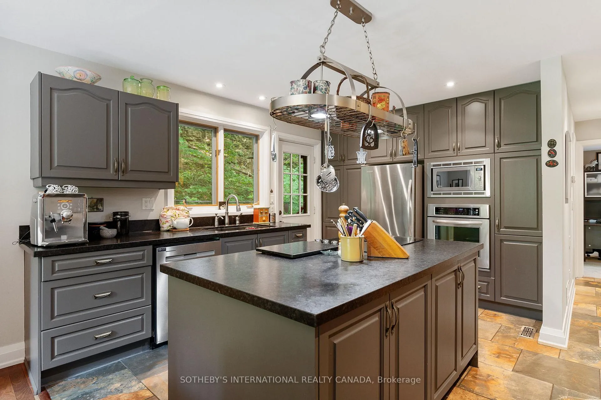 Photo 23 of 141 Valley Road, Hamilton, Dundas — HOMEH