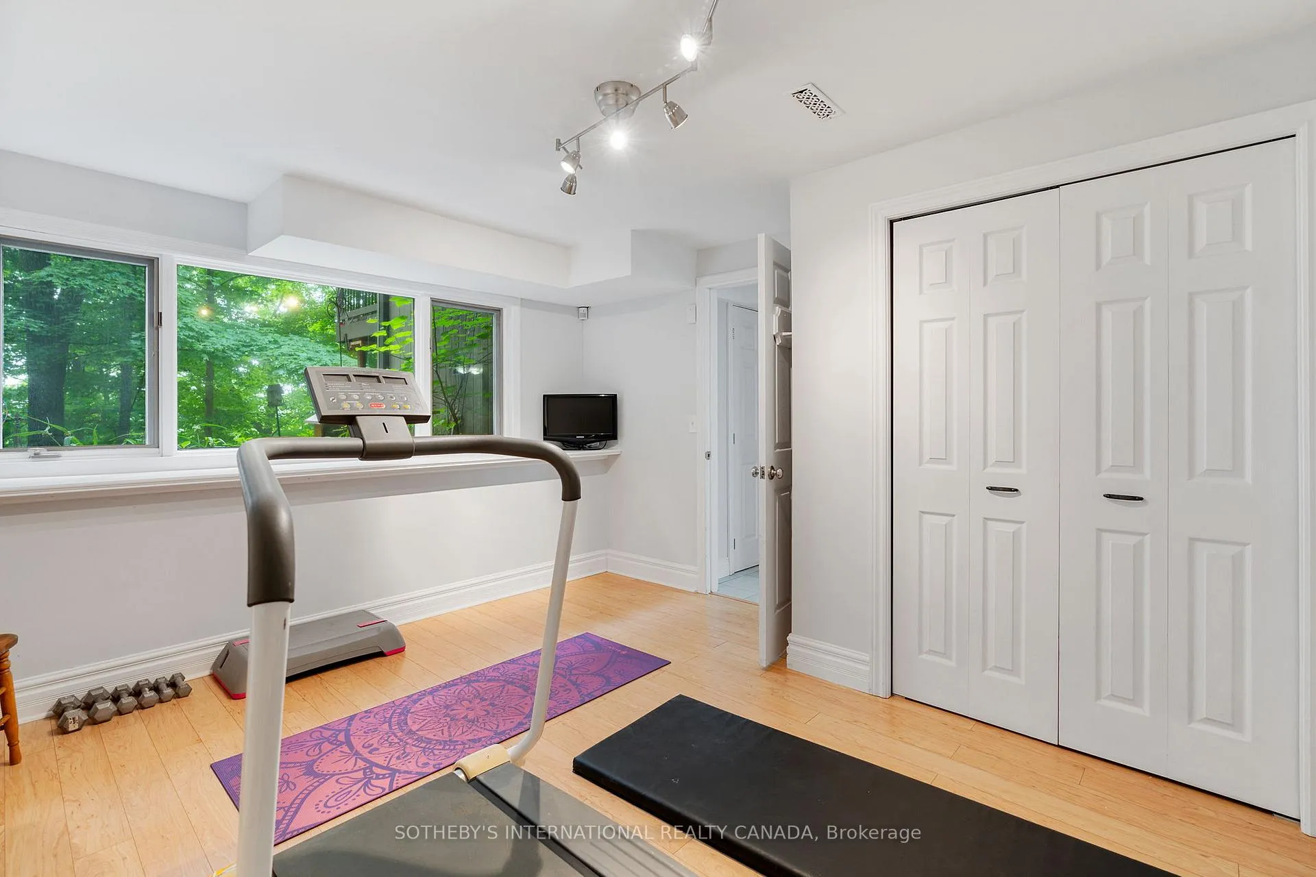 Photo 35 of 141 Valley Road, Hamilton, Dundas — HOMEH