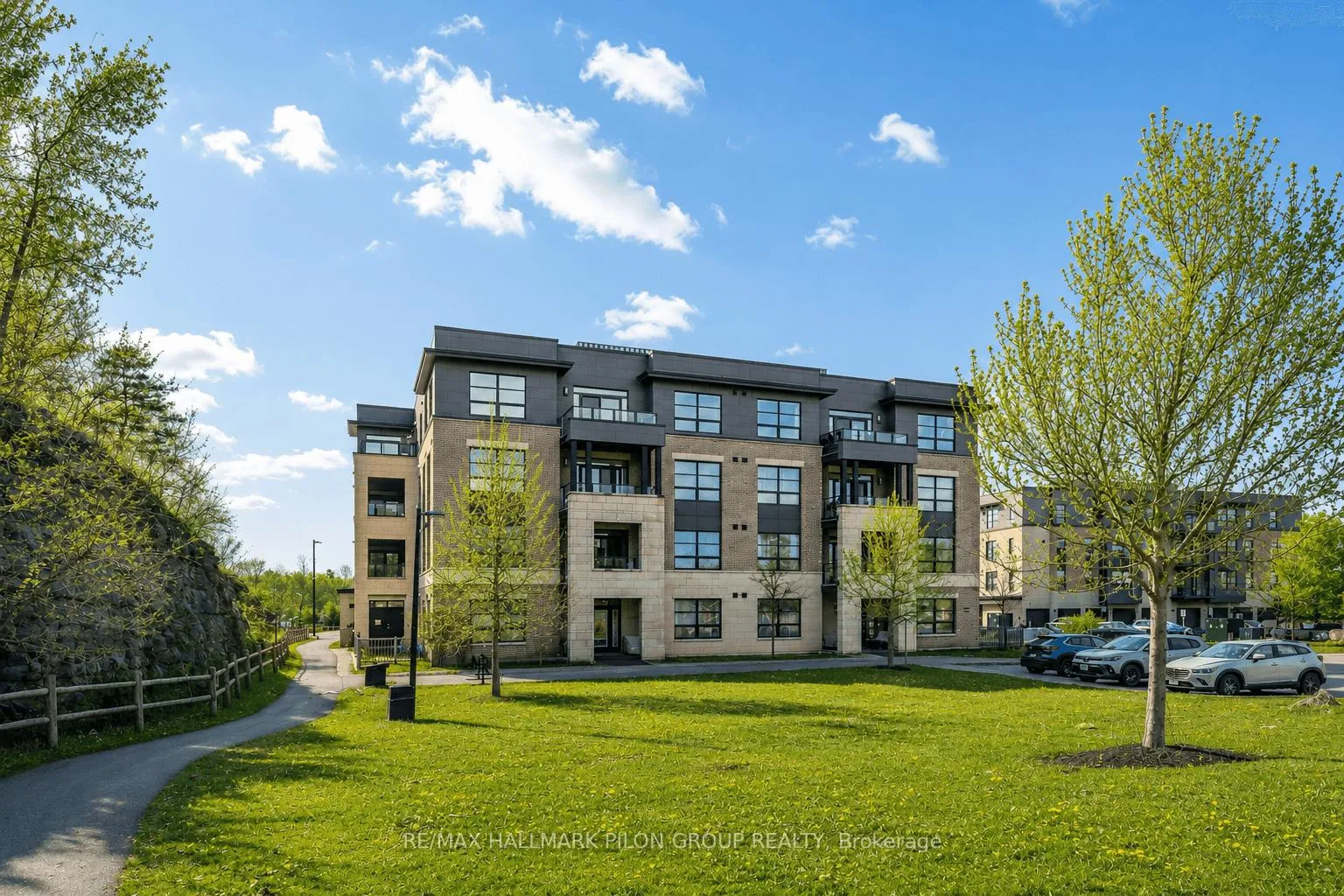 Photo 1 of Unit 403, 230 Titanium Private, Ottawa, Convent Glen North — HOMEH