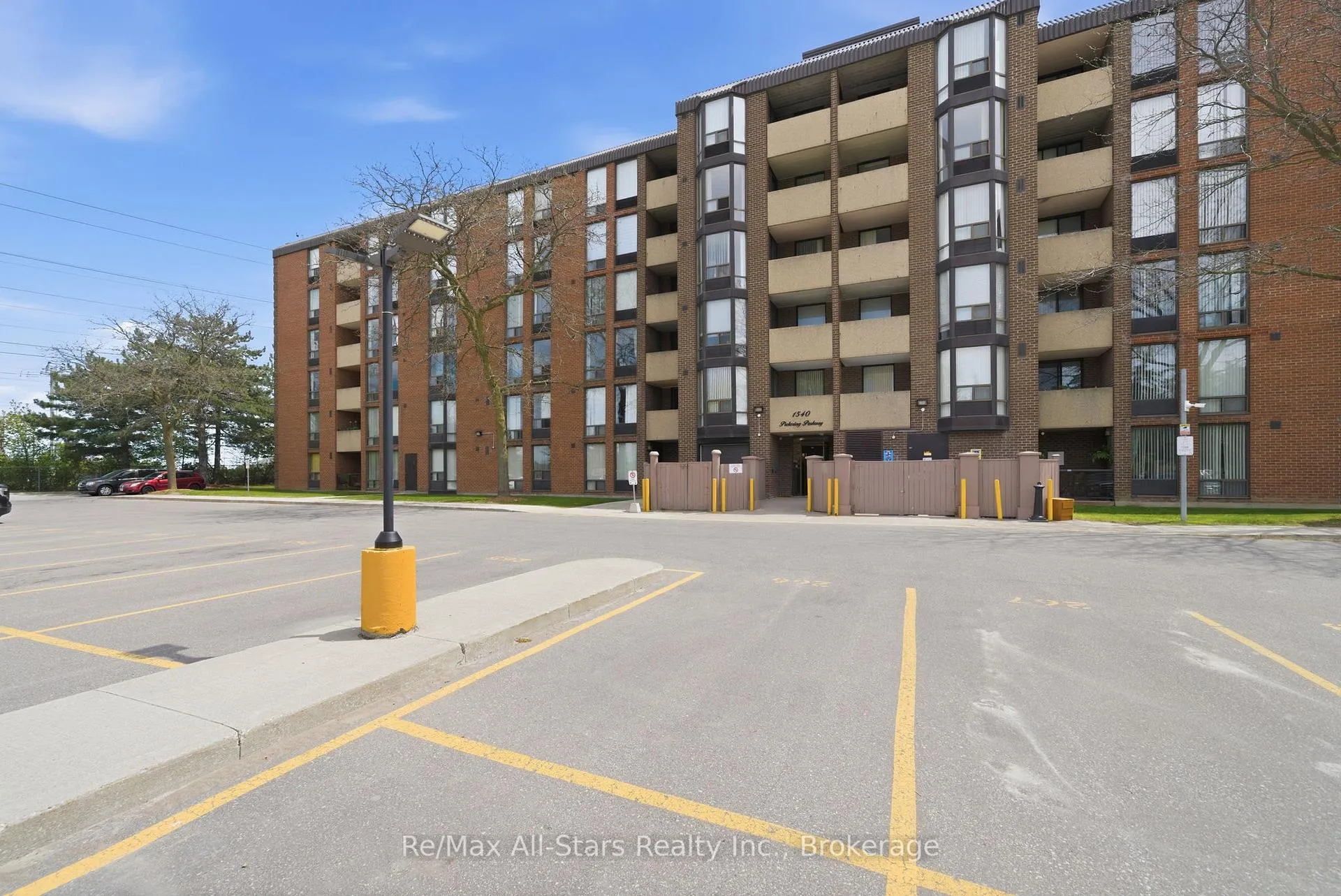 Photo 2 of Unit 301, 1540 Pickering Parkway, Pickering, Town Centre — HOMEH