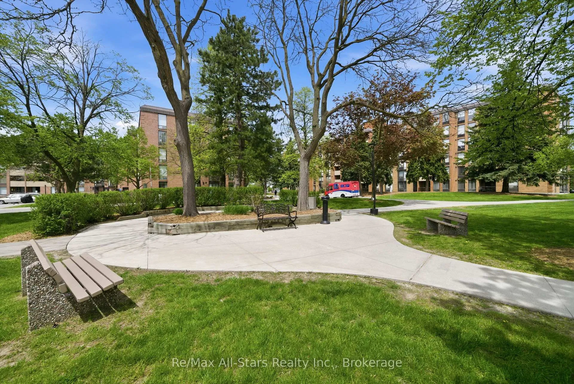 Photo 3 of Unit 301, 1540 Pickering Parkway, Pickering, Town Centre — HOMEH