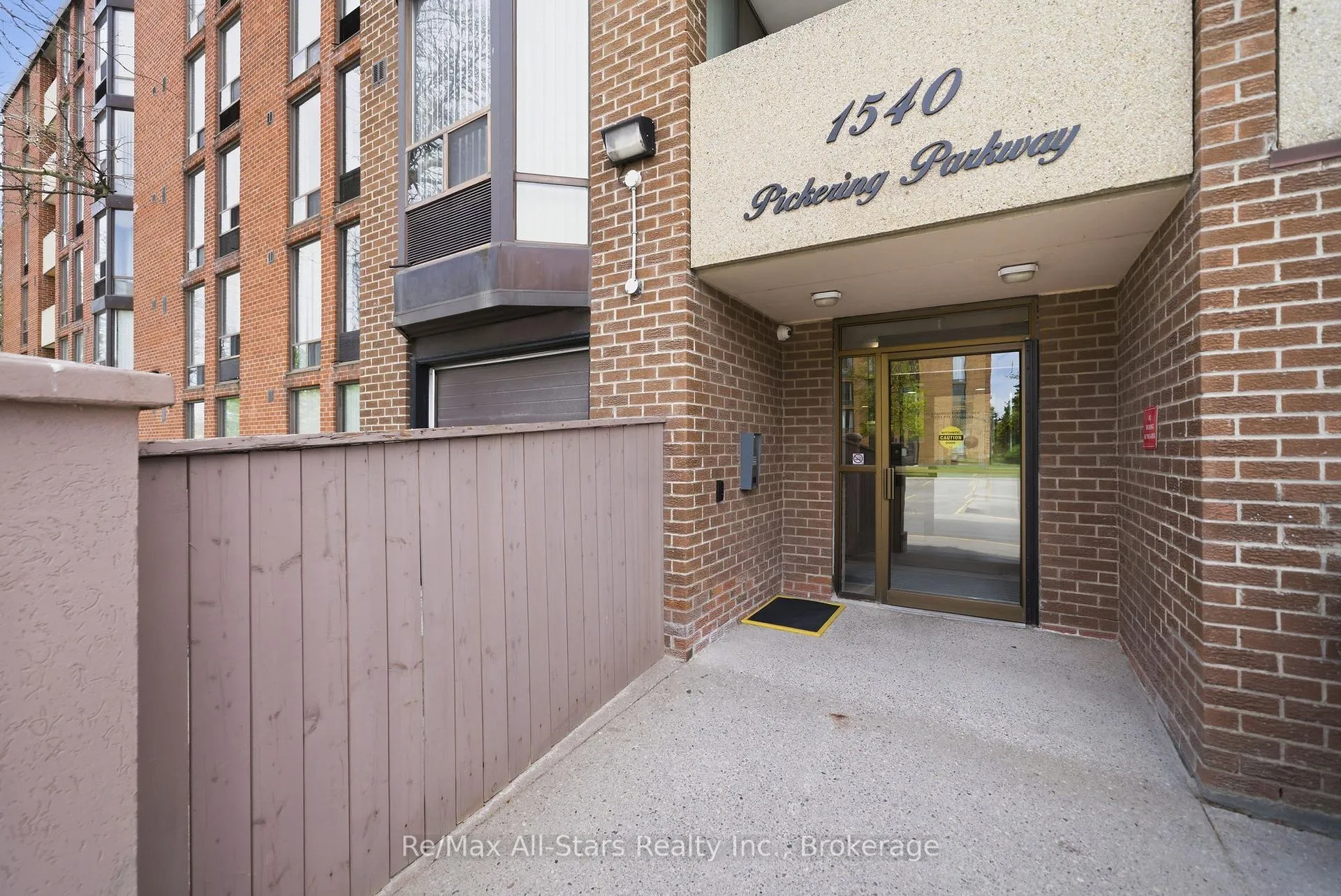 Photo 4 of Unit 301, 1540 Pickering Parkway, Pickering, Town Centre — HOMEH