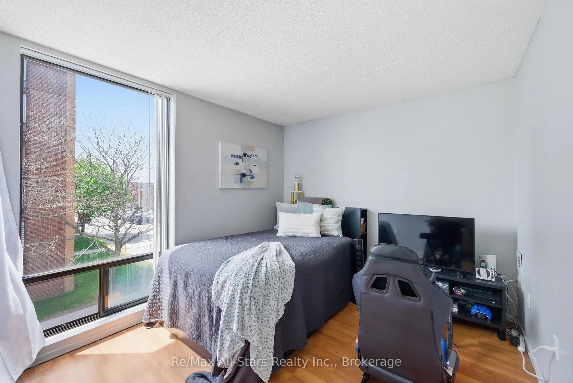 Photo 16 of Unit 301, 1540 Pickering Parkway, Pickering, Town Centre — HOMEH