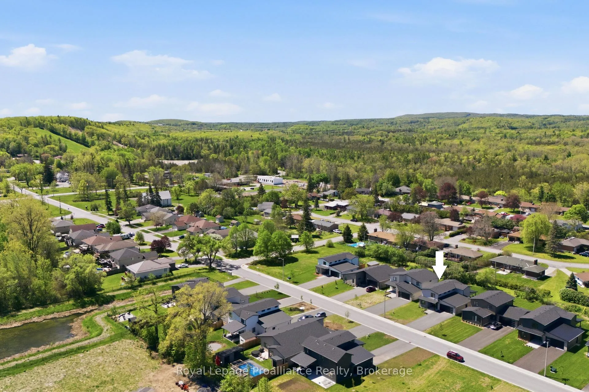 Photo 1 of 52 Fraser Drive, Quinte West, Sidney Ward — HOMEH
