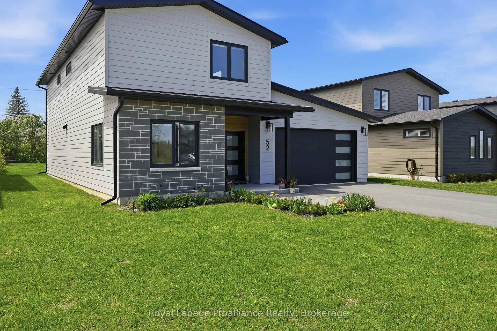 Photo 3 of 52 Fraser Drive, Quinte West, Sidney Ward — HOMEH