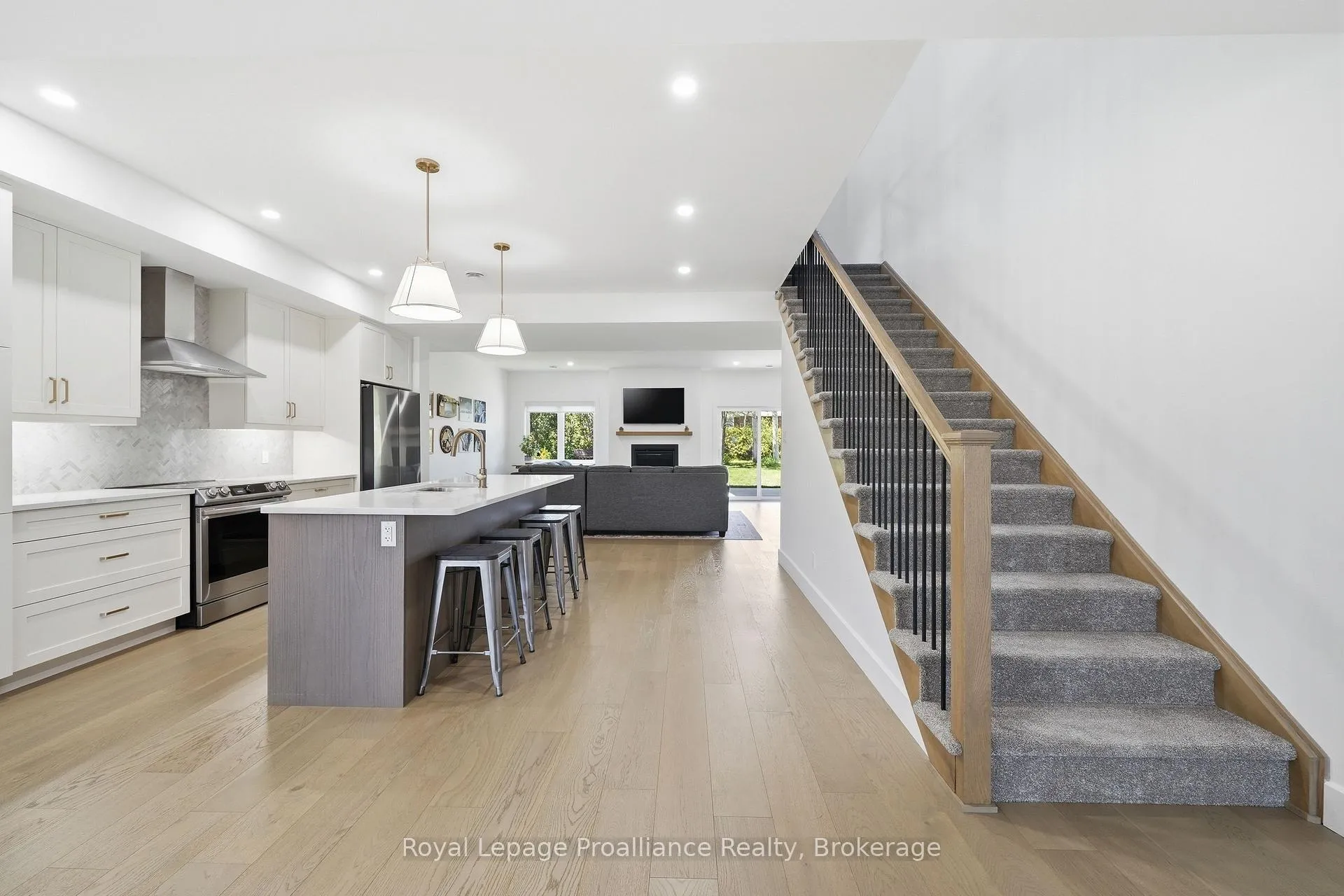 Photo 9 of 52 Fraser Drive, Quinte West, Sidney Ward — HOMEH