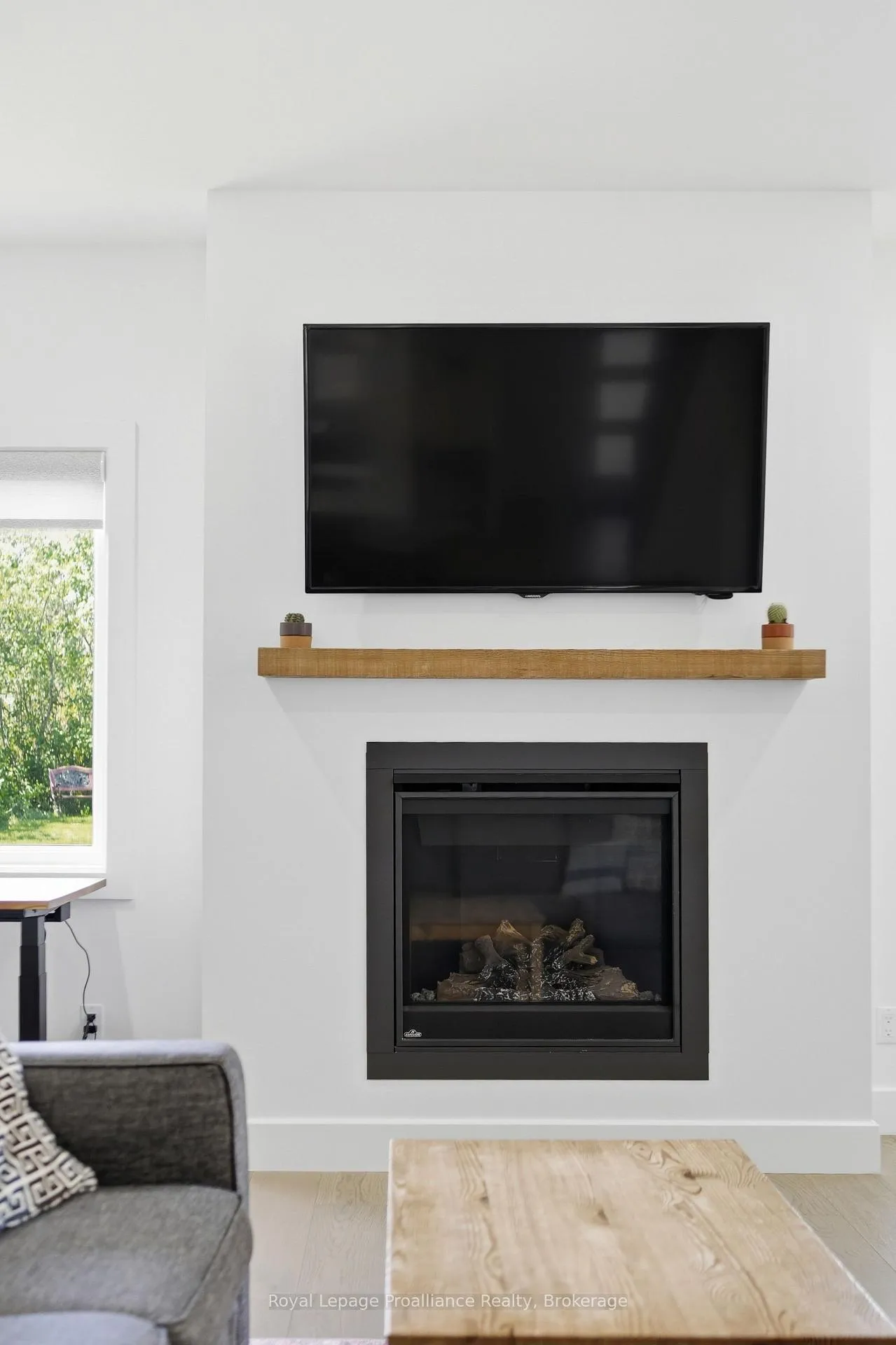 Photo 20 of 52 Fraser Drive, Quinte West, Sidney Ward — HOMEH