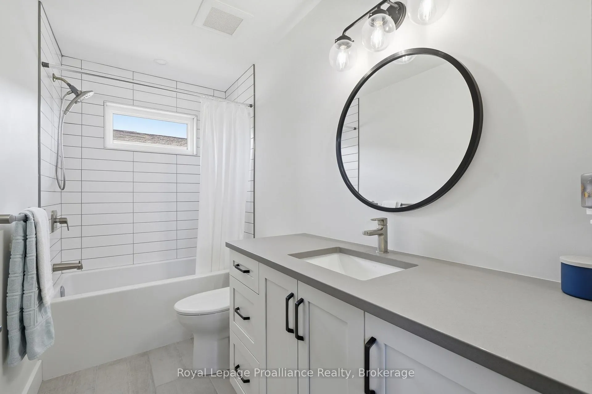 Photo 27 of 52 Fraser Drive, Quinte West, Sidney Ward — HOMEH