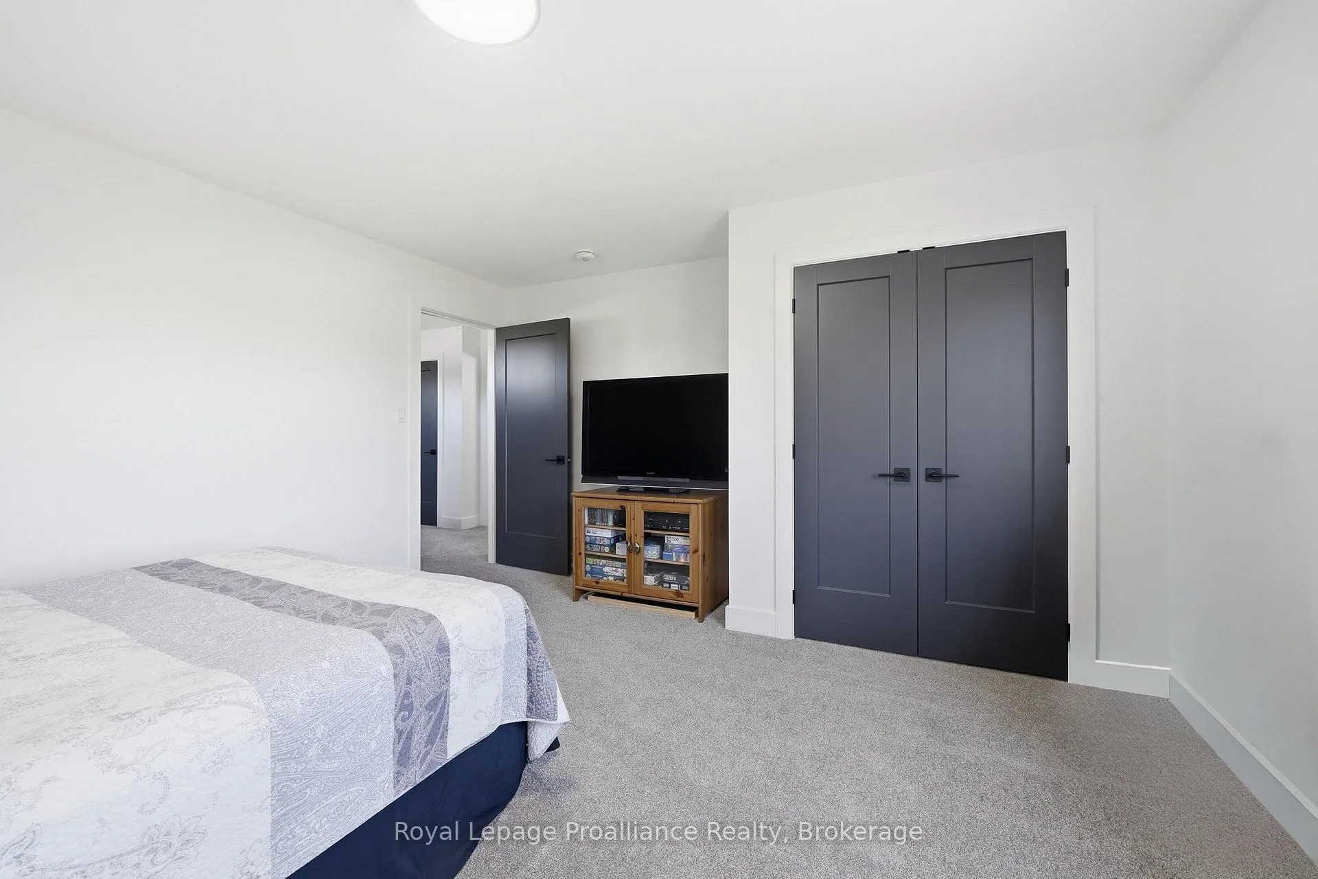 Photo 36 of 52 Fraser Drive, Quinte West, Sidney Ward — HOMEH