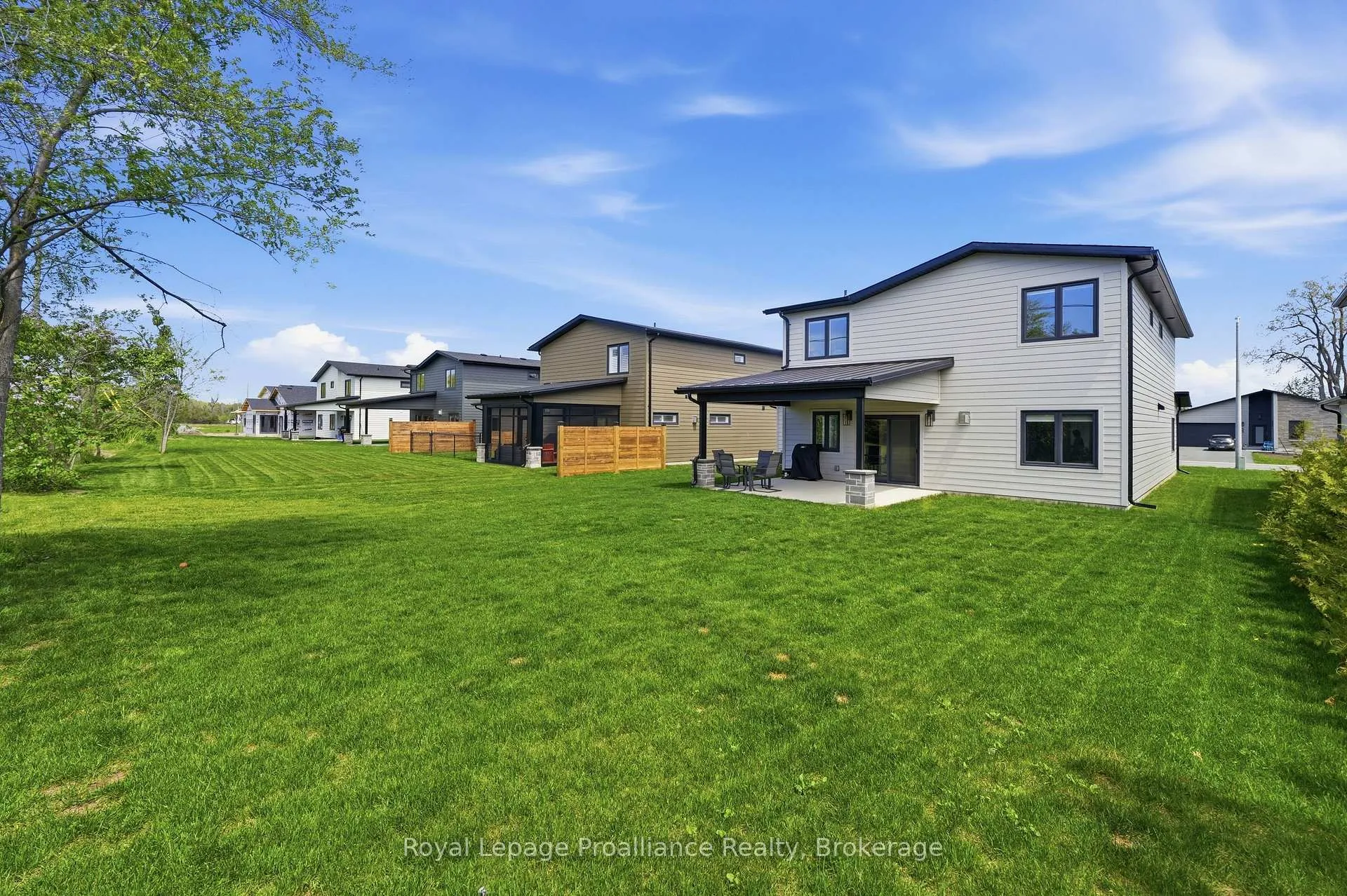 Photo 45 of 52 Fraser Drive, Quinte West, Sidney Ward — HOMEH