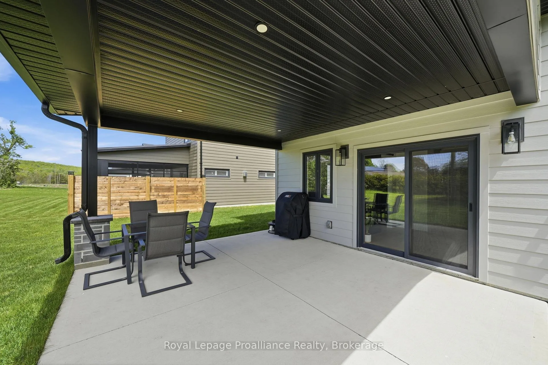 Photo 47 of 52 Fraser Drive, Quinte West, Sidney Ward — HOMEH