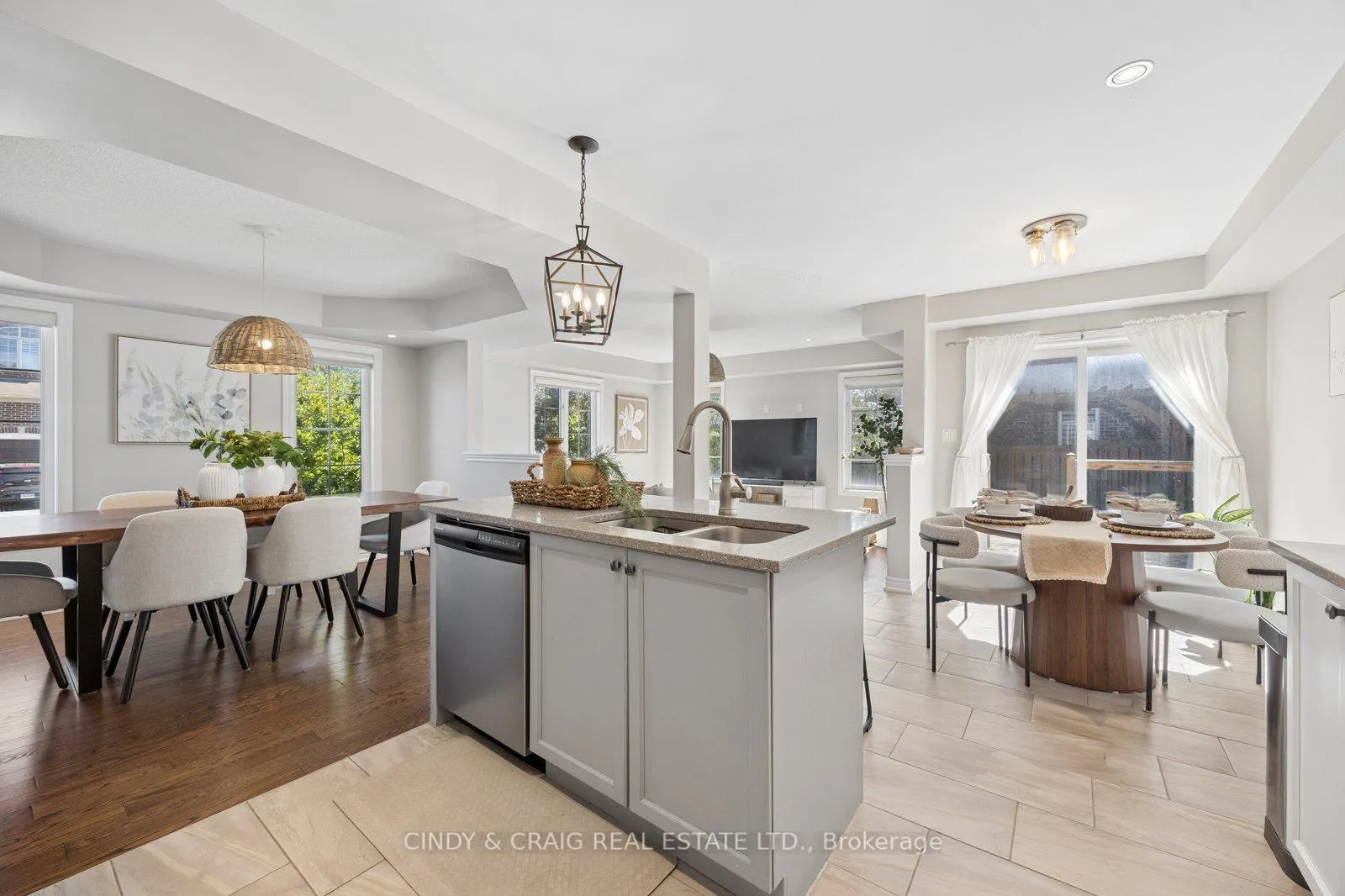 Photo 8 of 54 Arthur Trewin Street, Clarington, Courtice — HOMEH