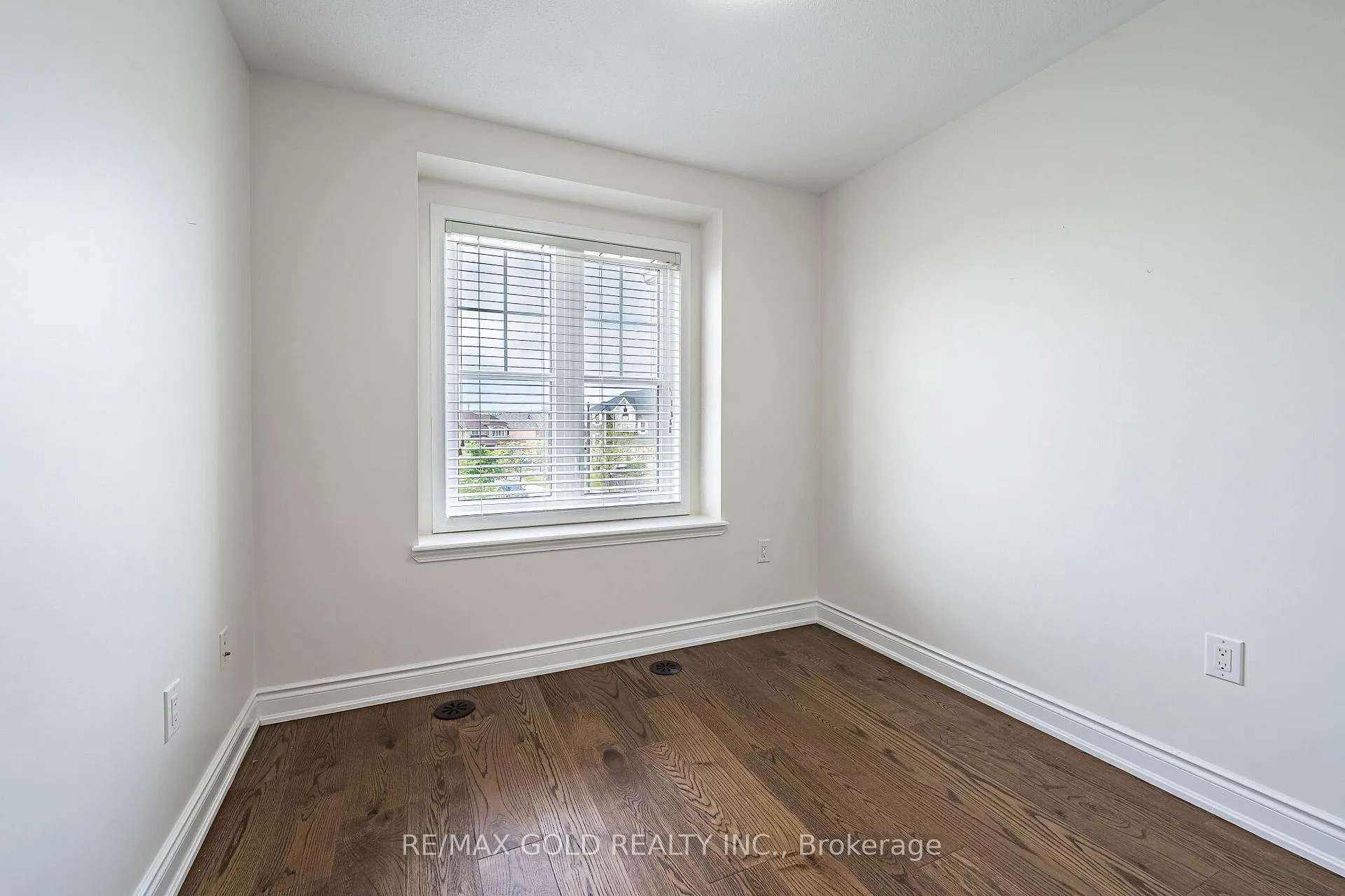 Photo 23 of 7 Viewforth Road, Brampton, Northwest Brampton — HOMEH