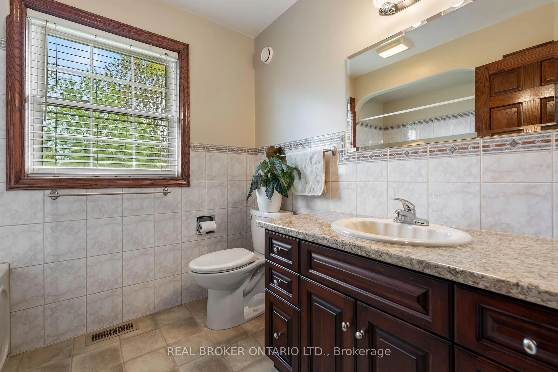 Photo 16 of 8984 Plank Road, Bayham, Rural Bayham — HOMEH