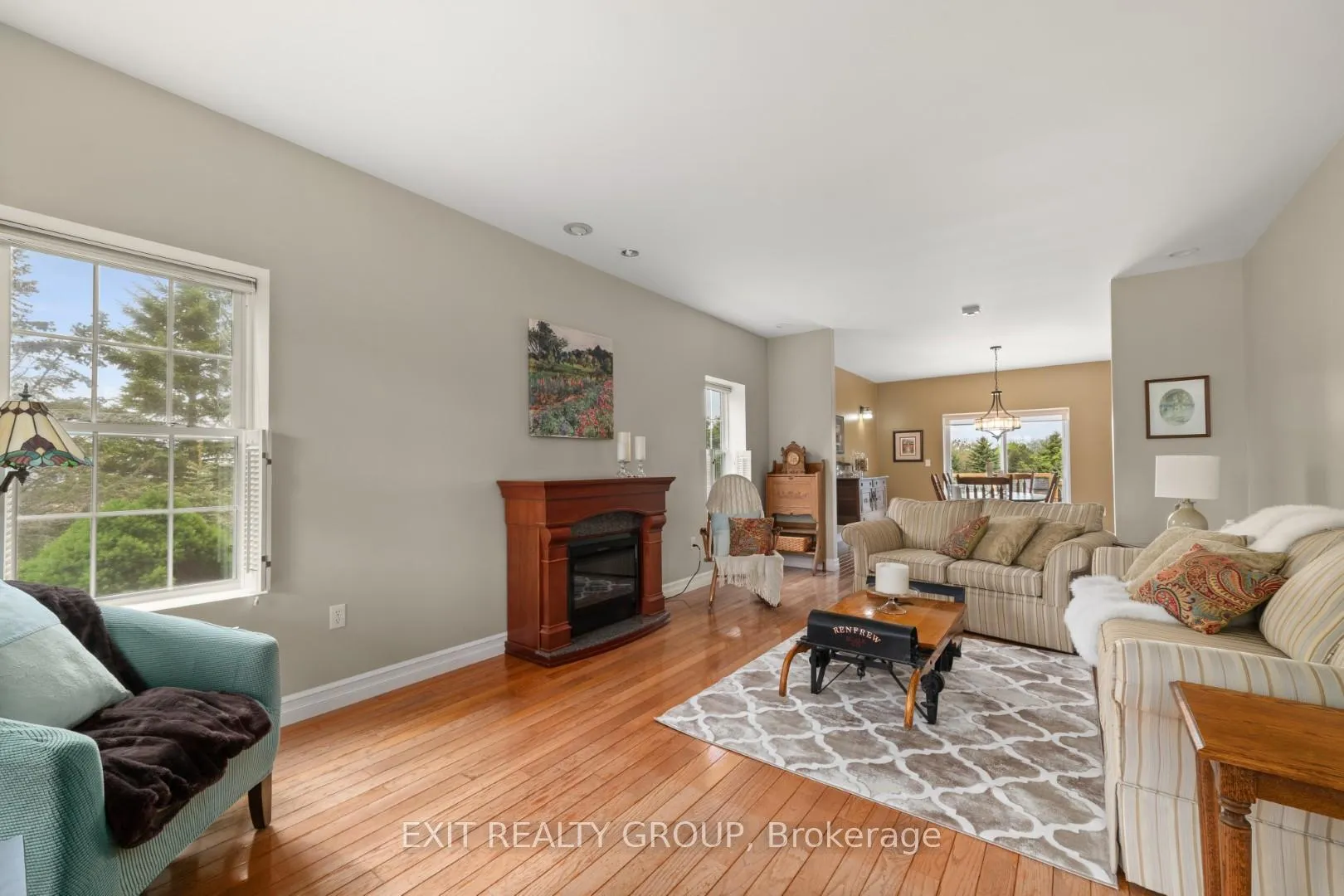 Photo 20 of 830 County Rd 20, Prince Edward County, Wellington — HOMEH