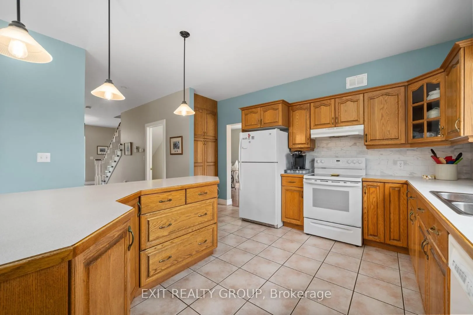 Photo 25 of 830 County Rd 20, Prince Edward County, Wellington — HOMEH