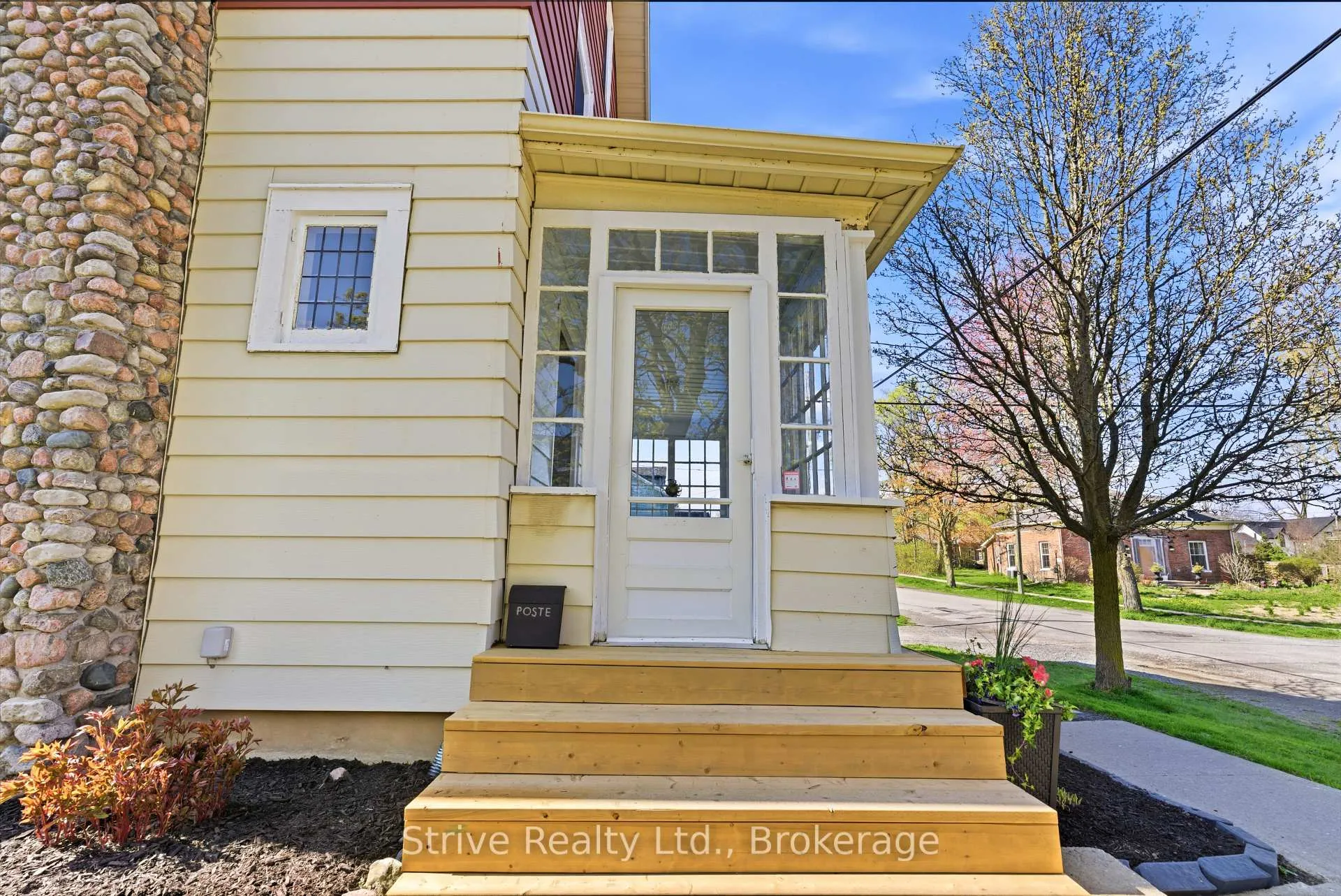 Photo 43 of 10 Julia Street, Port Hope — HOMEH