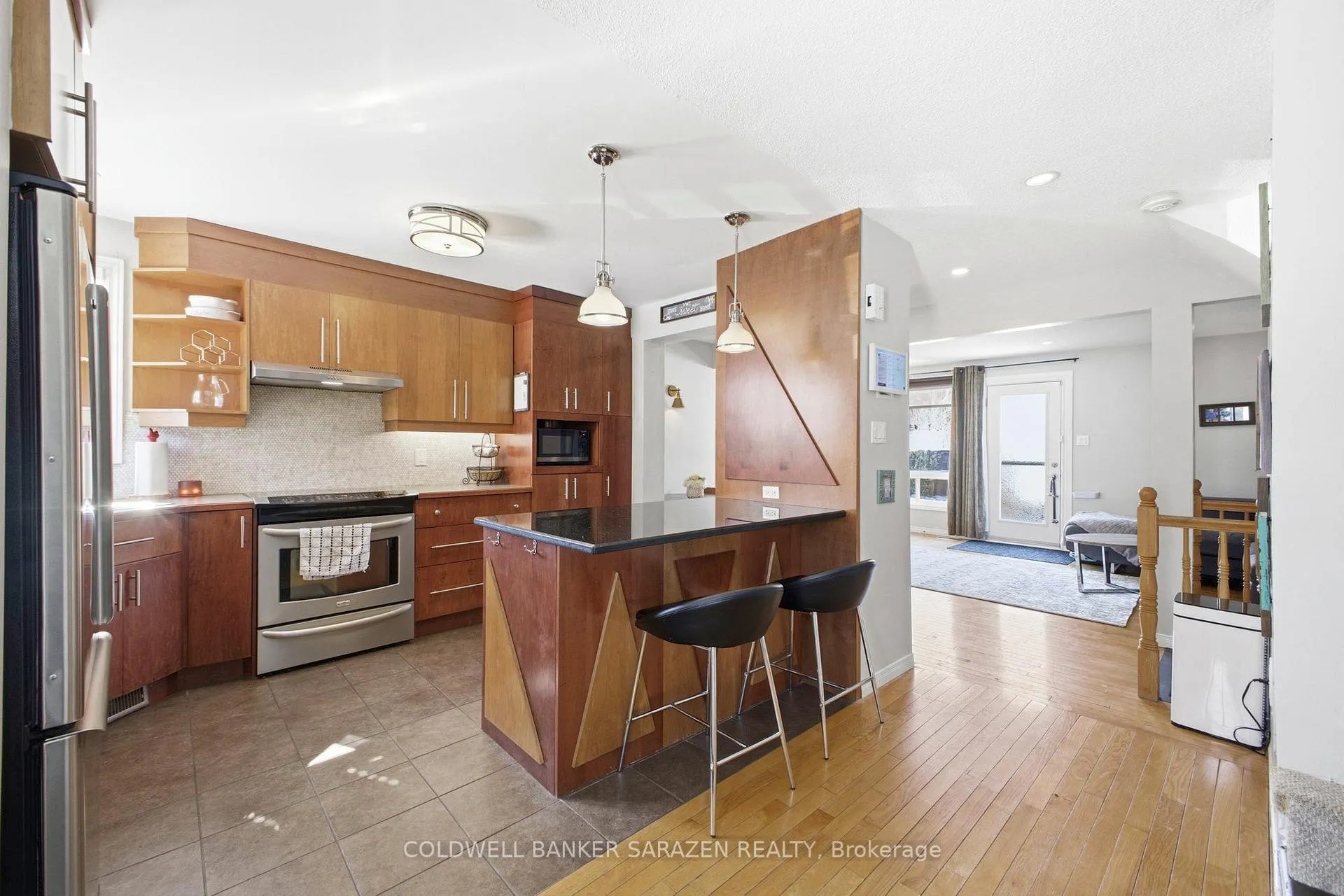 Photo 7 of 161 McClintock Way, Ottawa, Kanata - Katimavik — HOMEH