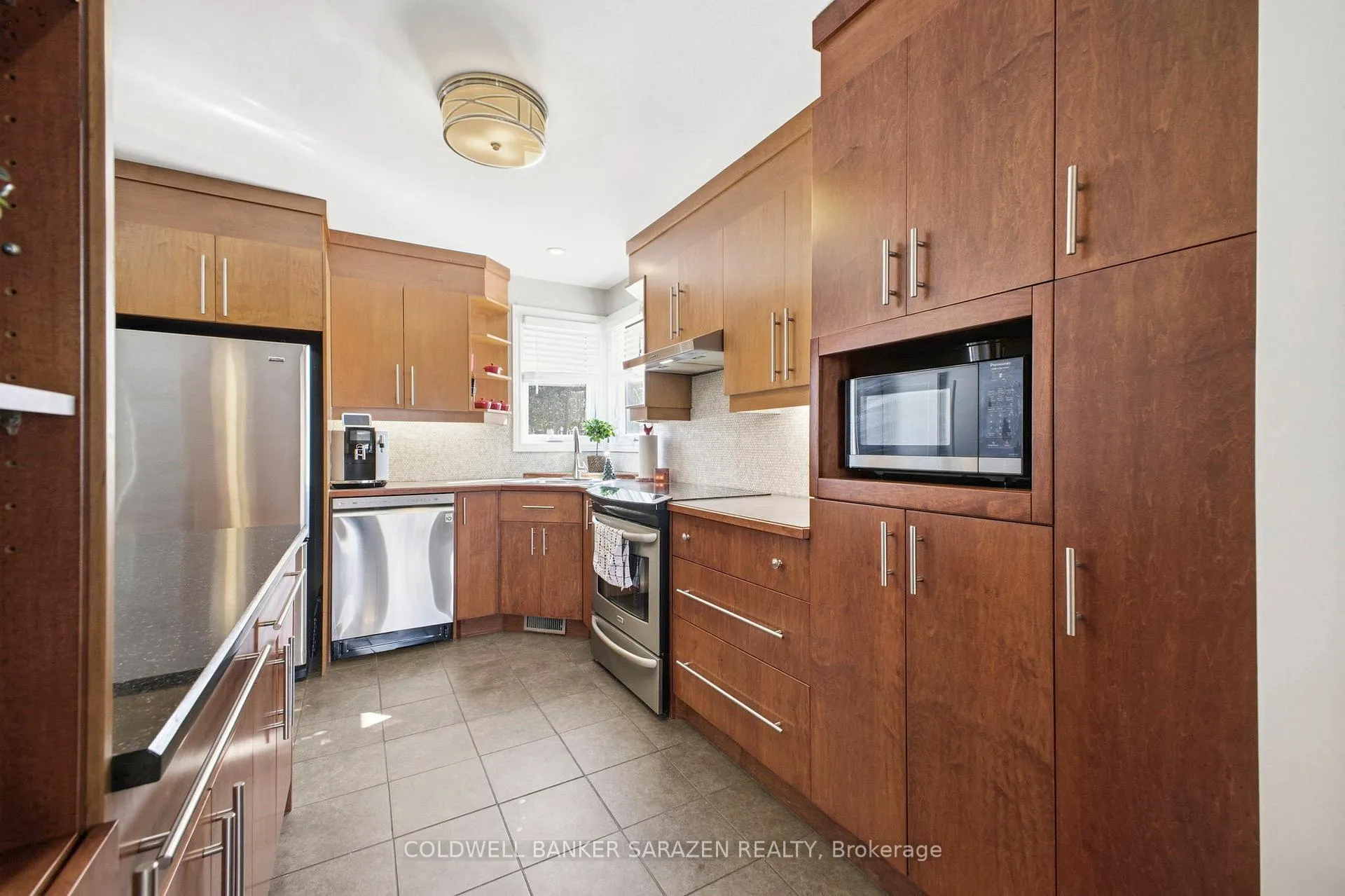 Photo 10 of 161 McClintock Way, Ottawa, Kanata - Katimavik — HOMEH
