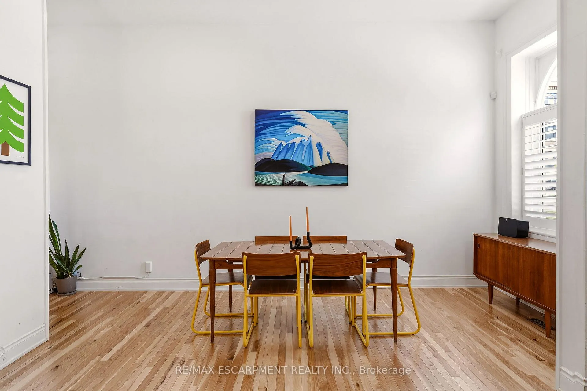 Photo 12 of 16 Hatt Street, Hamilton, Dundas — HOMEH