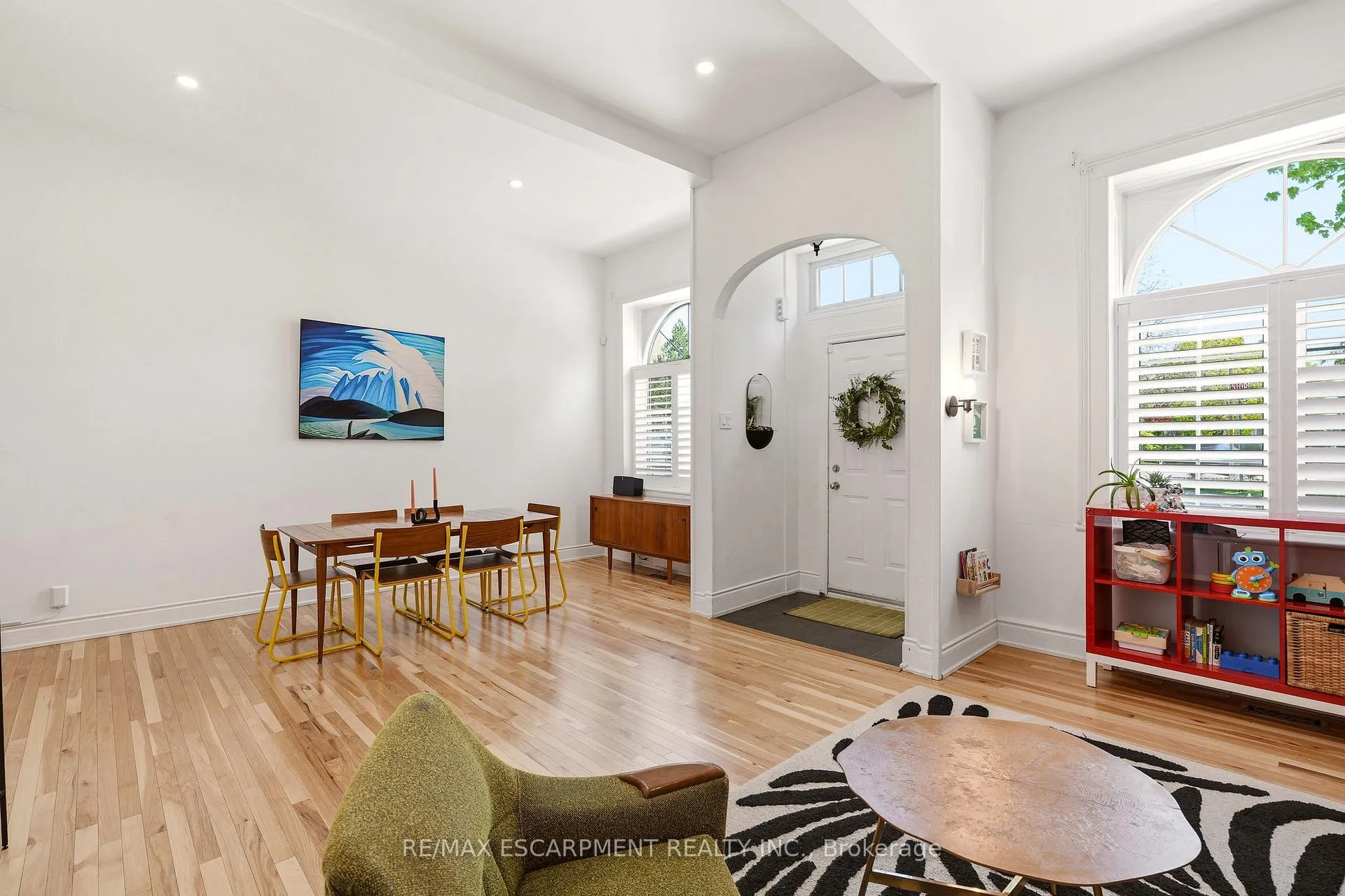 Photo 13 of 16 Hatt Street, Hamilton, Dundas — HOMEH