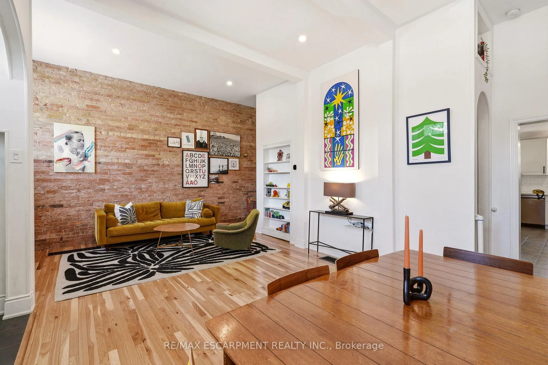 Photo 14 of 16 Hatt Street, Hamilton, Dundas — HOMEH