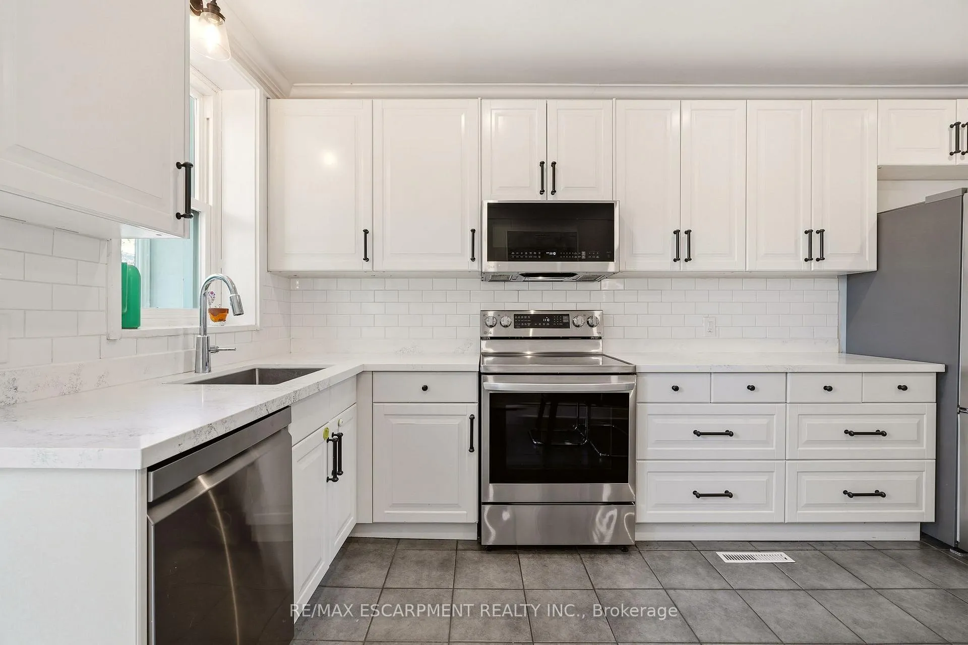 Photo 20 of 16 Hatt Street, Hamilton, Dundas — HOMEH