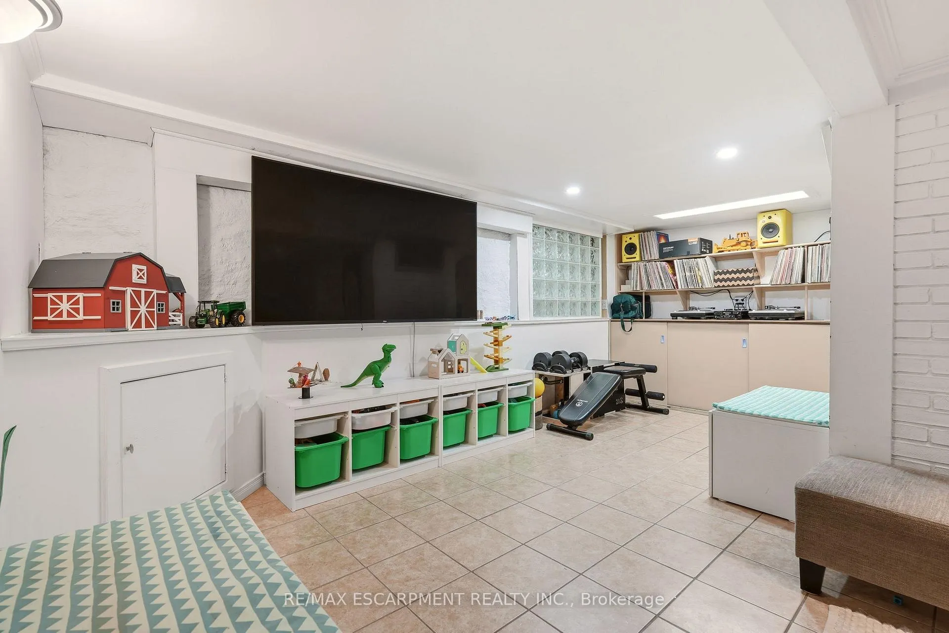 Photo 44 of 16 Hatt Street, Hamilton, Dundas — HOMEH