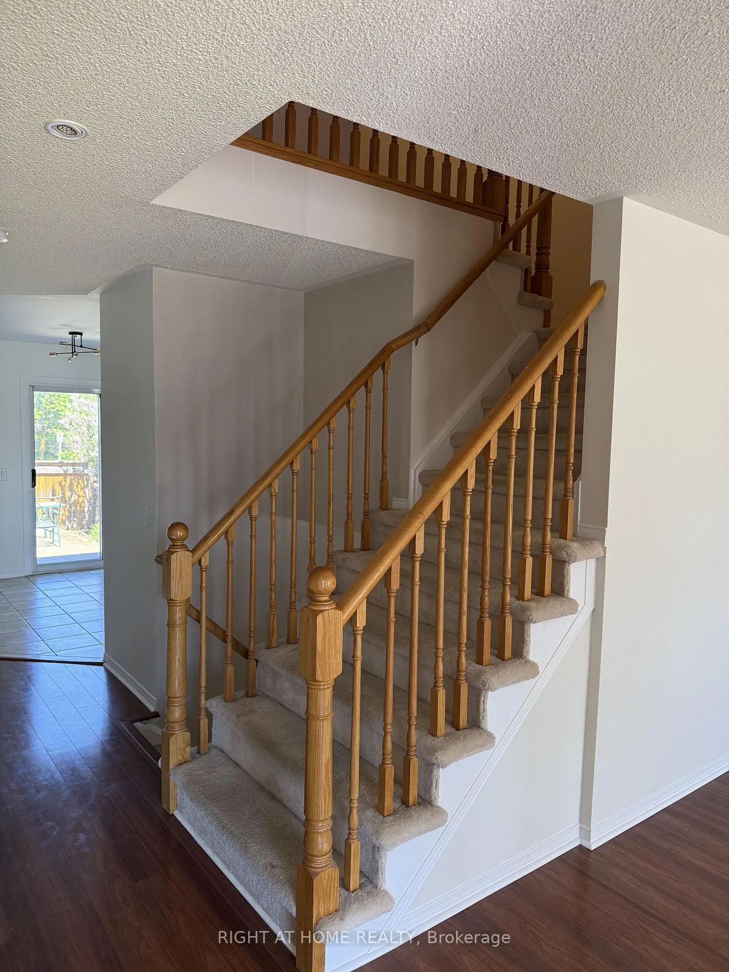 Photo 7 of 1566 Arcadia Square, Pickering, Amberlea — HOMEH