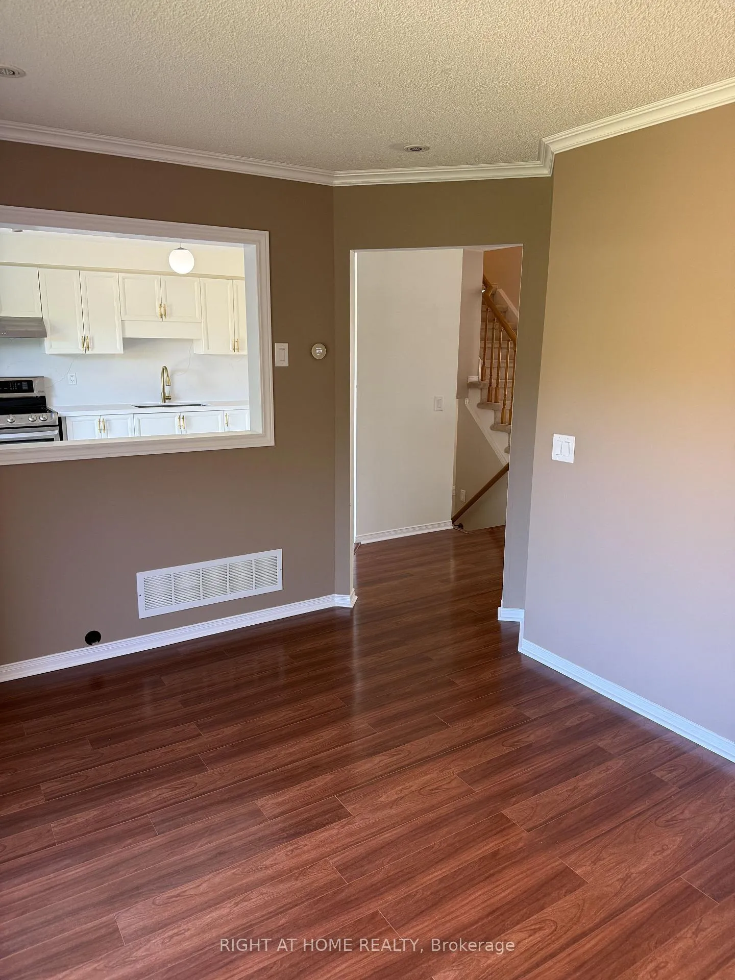 Photo 13 of 1566 Arcadia Square, Pickering, Amberlea — HOMEH