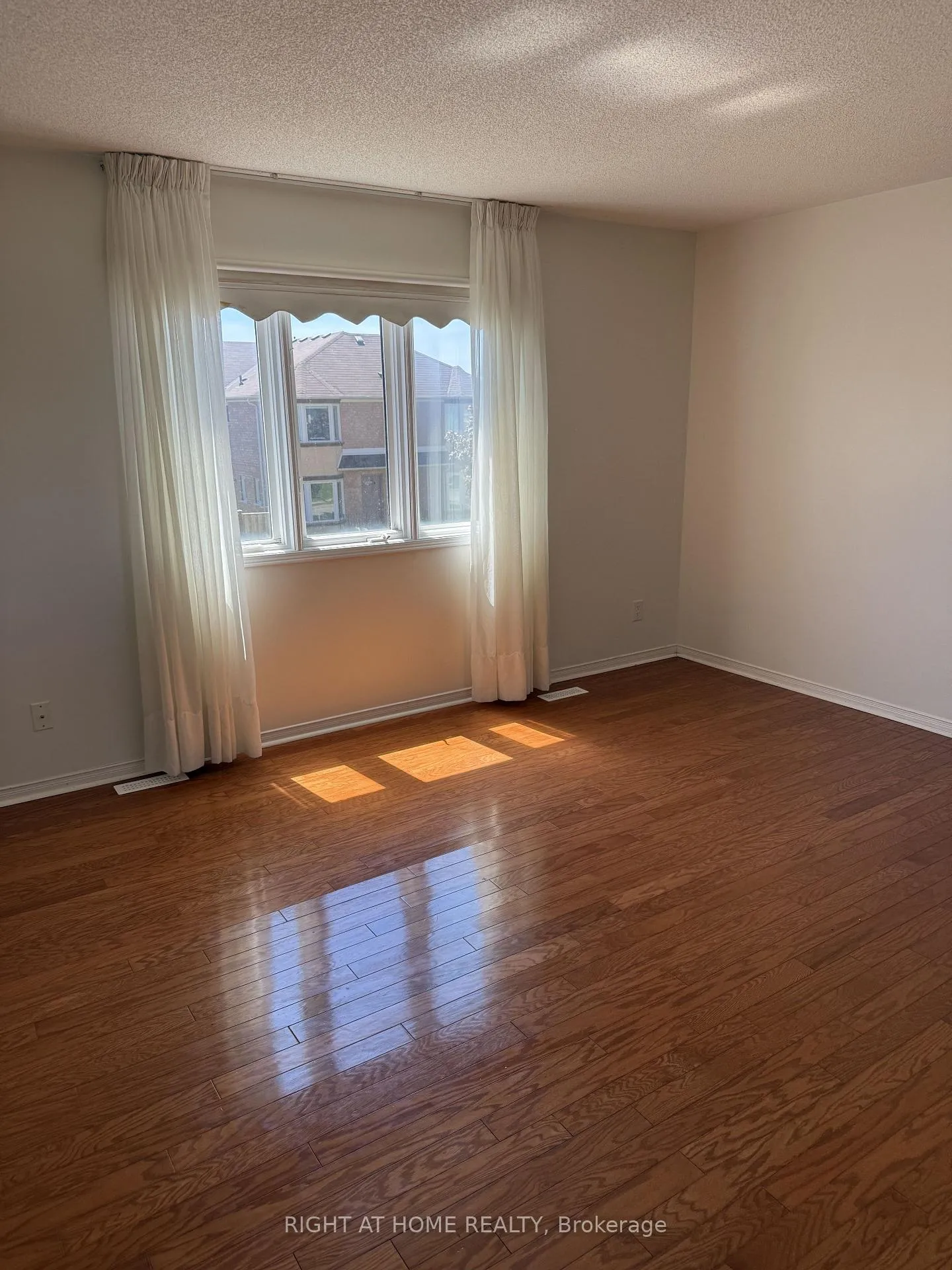 Photo 20 of 1566 Arcadia Square, Pickering, Amberlea — HOMEH