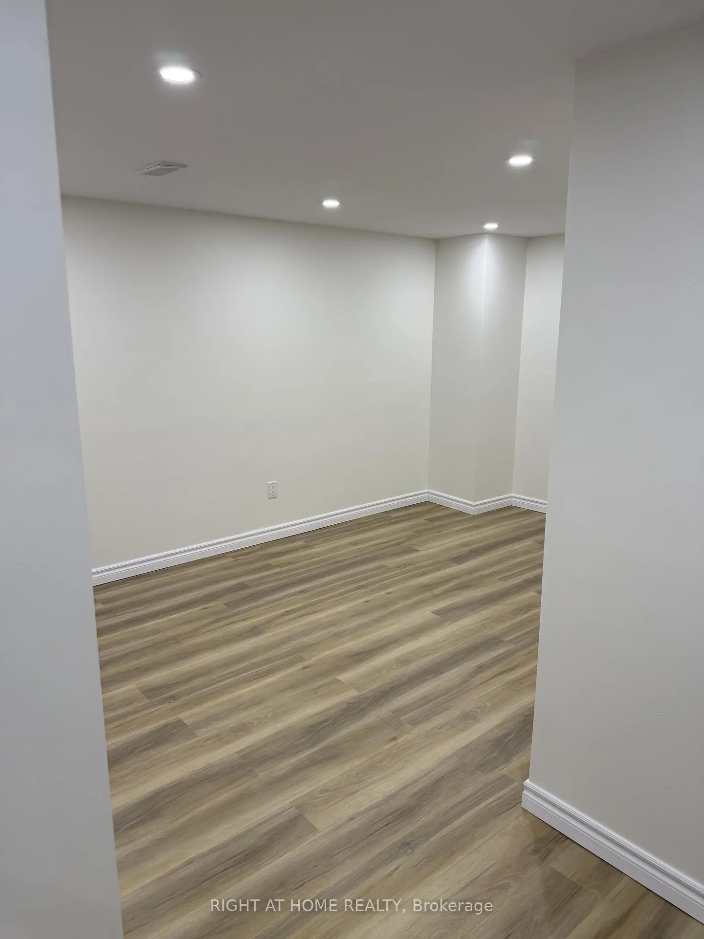 Photo 29 of 1566 Arcadia Square, Pickering, Amberlea — HOMEH