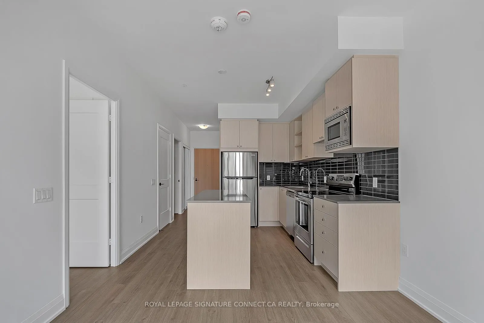 Photo 7 of Unit 111, 60 George Butchart Drive, North York, Downsview-Roding-CFB — HOMEH