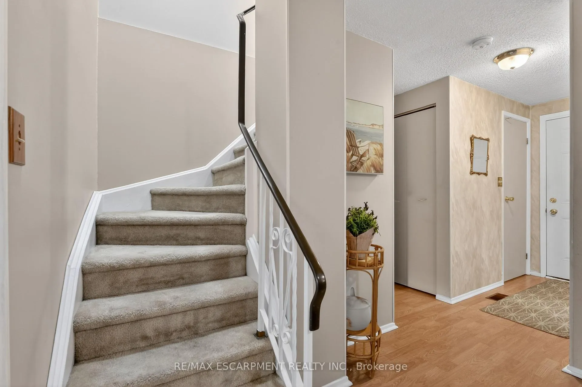 Photo 12 of Unit 17, 50 Lakeshore Road, St. Catharines, Lakeport — HOMEH
