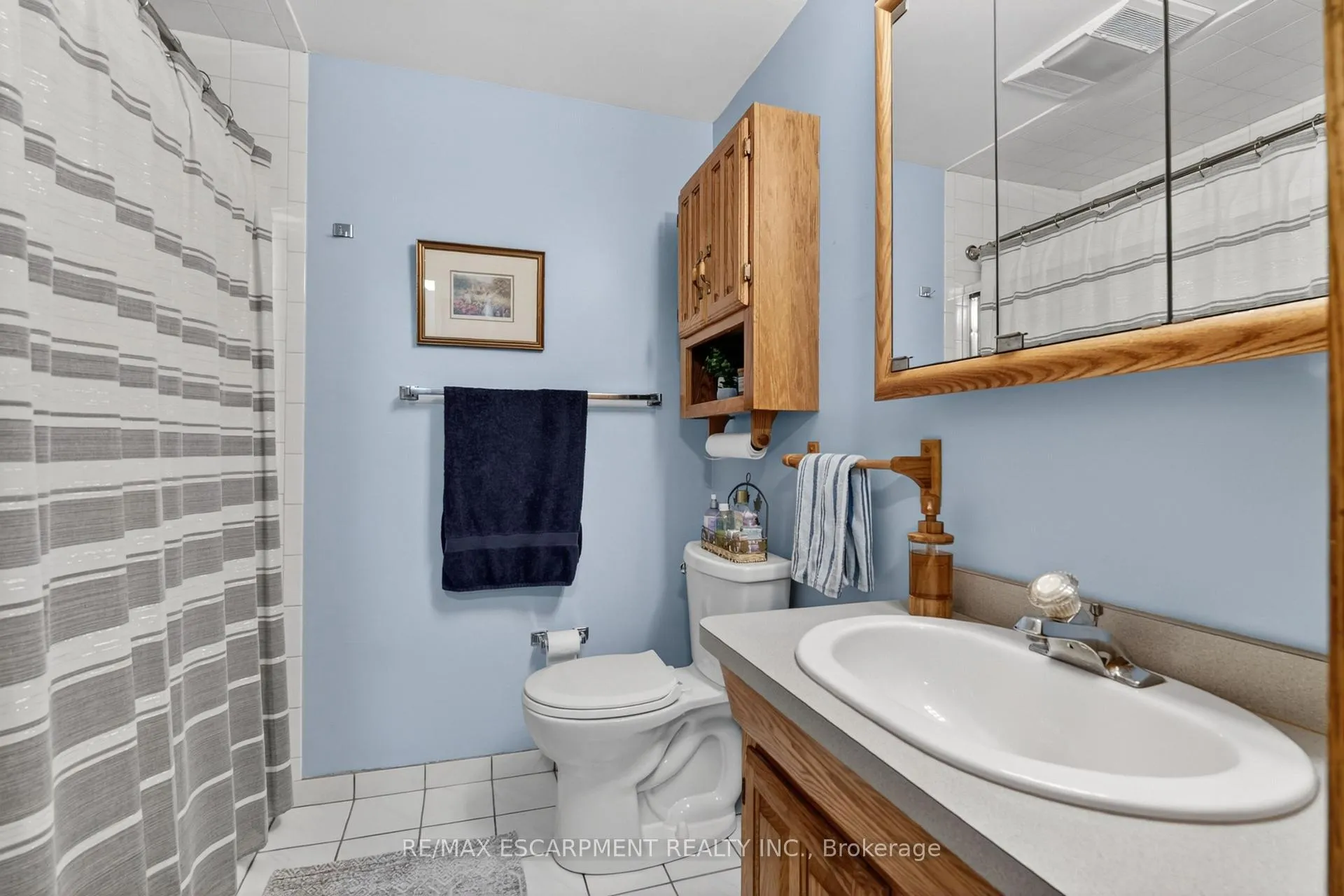 Photo 13 of Unit 17, 50 Lakeshore Road, St. Catharines, Lakeport — HOMEH