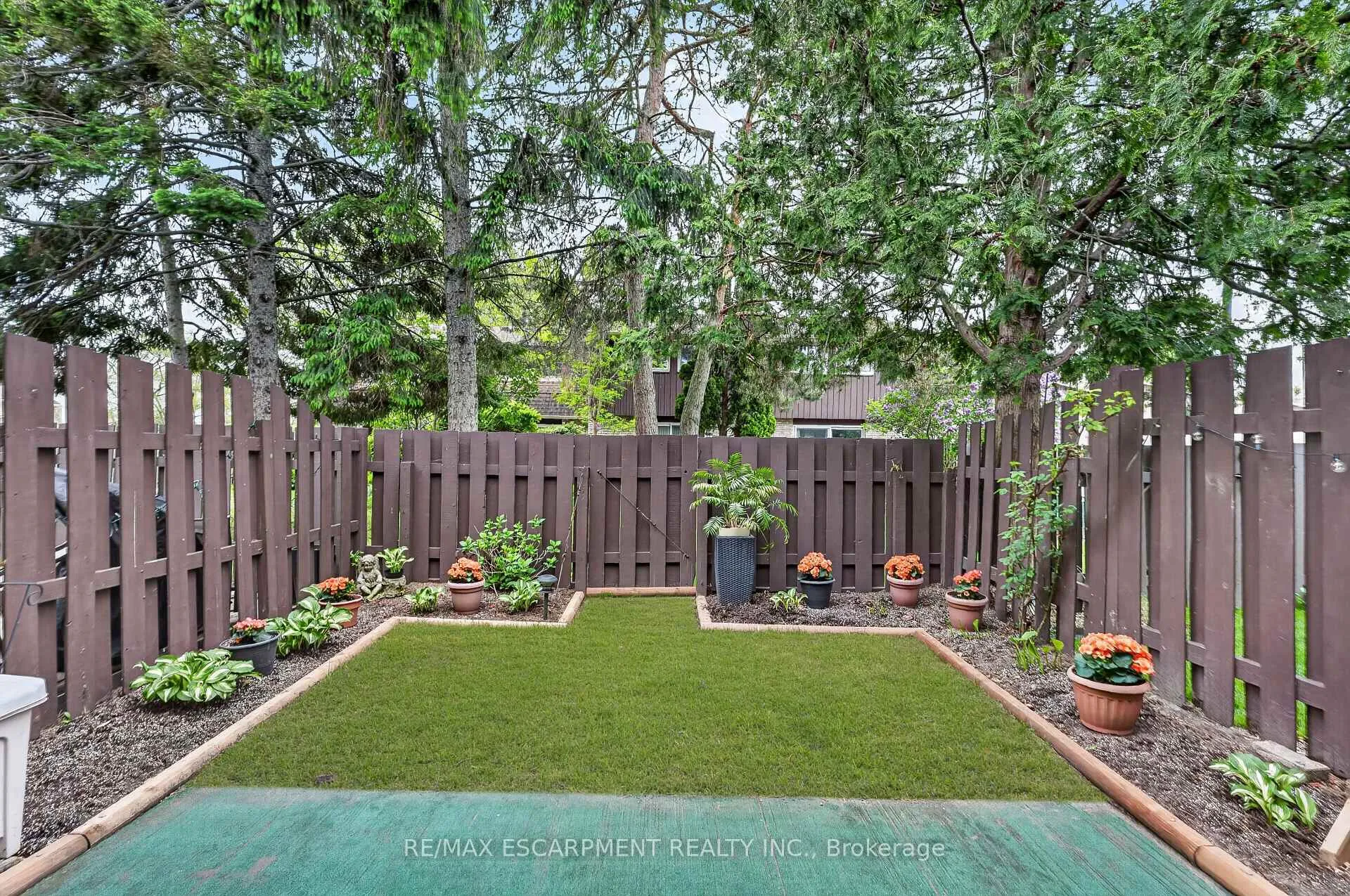 Photo 21 of Unit 17, 50 Lakeshore Road, St. Catharines, Lakeport — HOMEH