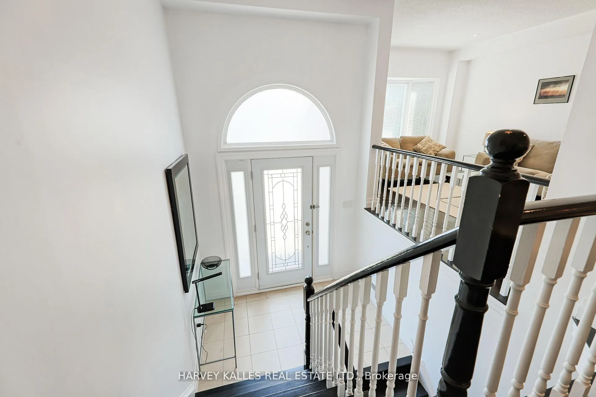 Photo 2 of 1050 Lindsay Drive, Oakville, Glen Abbey — HOMEH