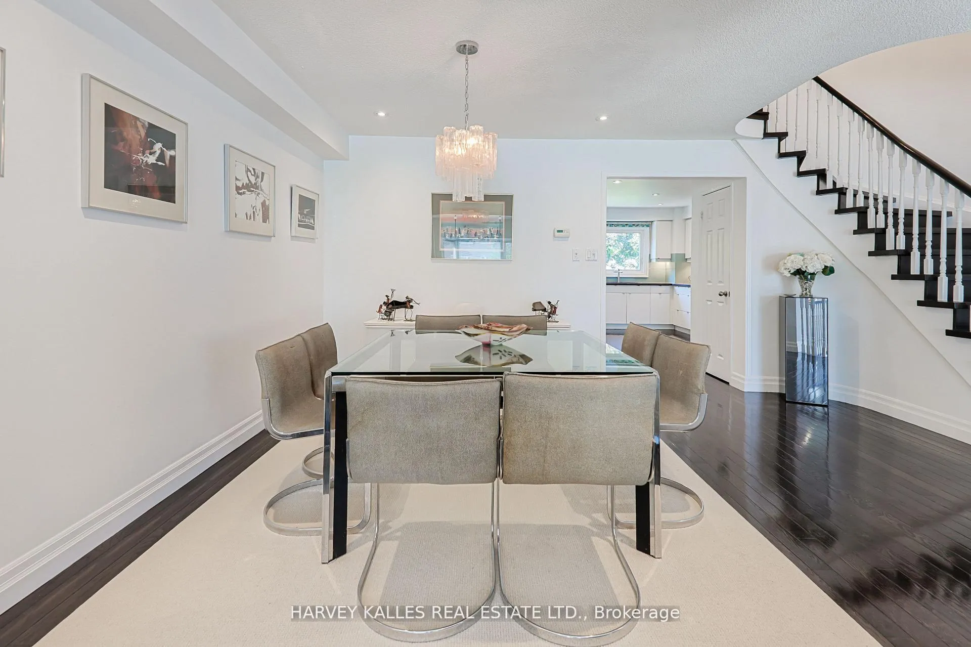 Photo 5 of 1050 Lindsay Drive, Oakville, Glen Abbey — HOMEH