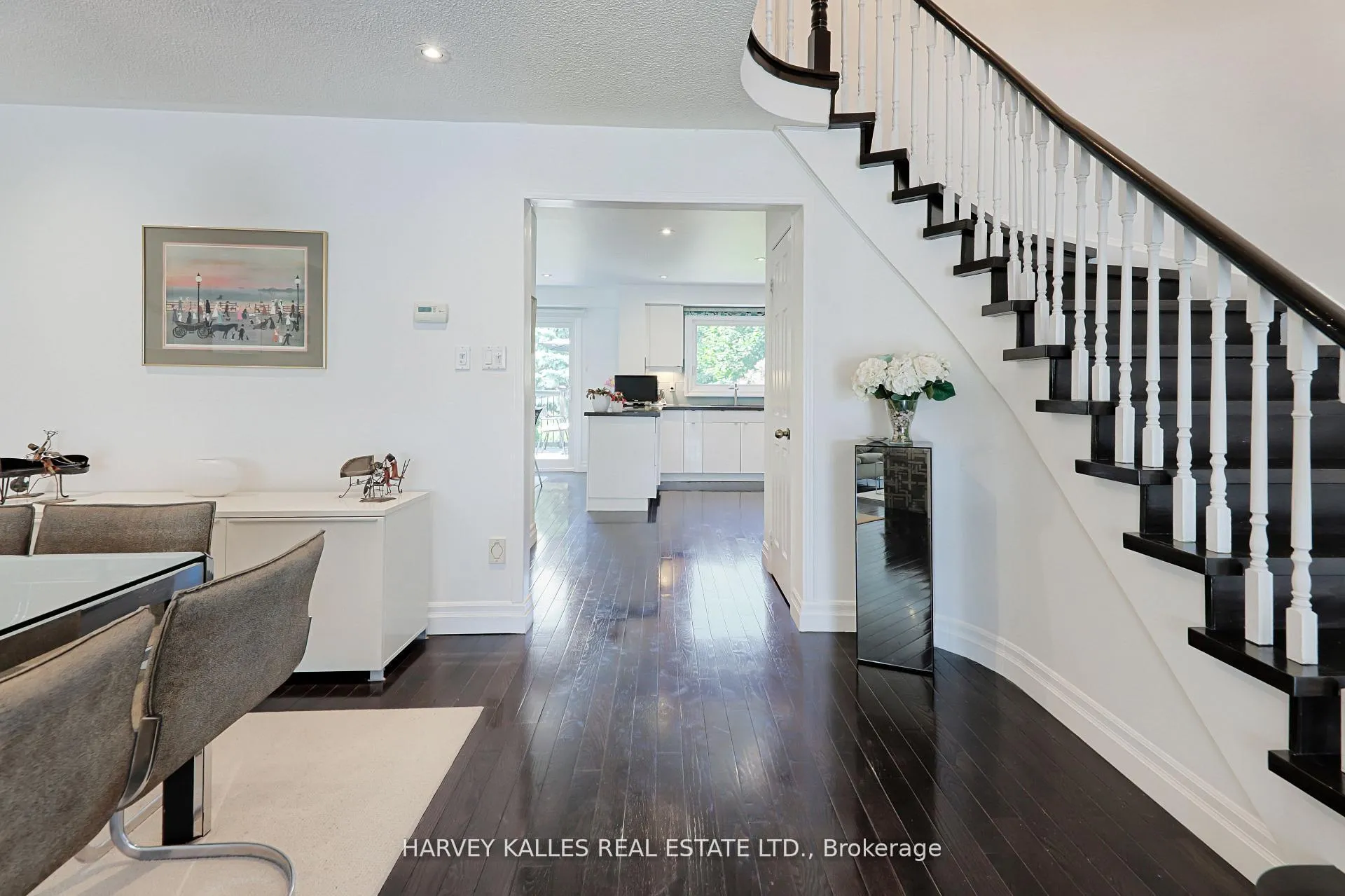 Photo 10 of 1050 Lindsay Drive, Oakville, Glen Abbey — HOMEH