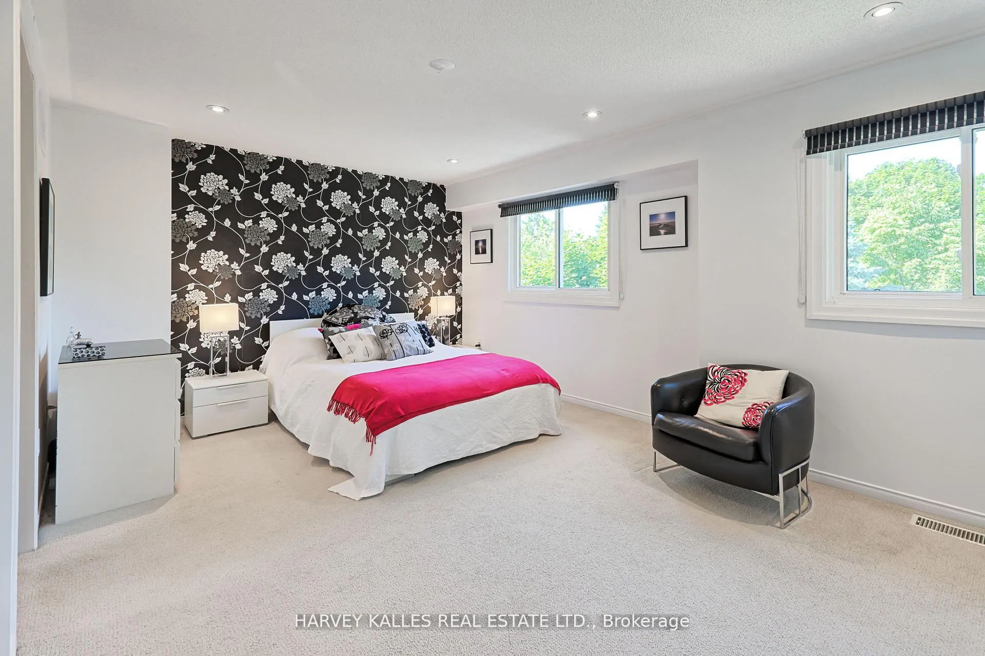 Photo 19 of 1050 Lindsay Drive, Oakville, Glen Abbey — HOMEH