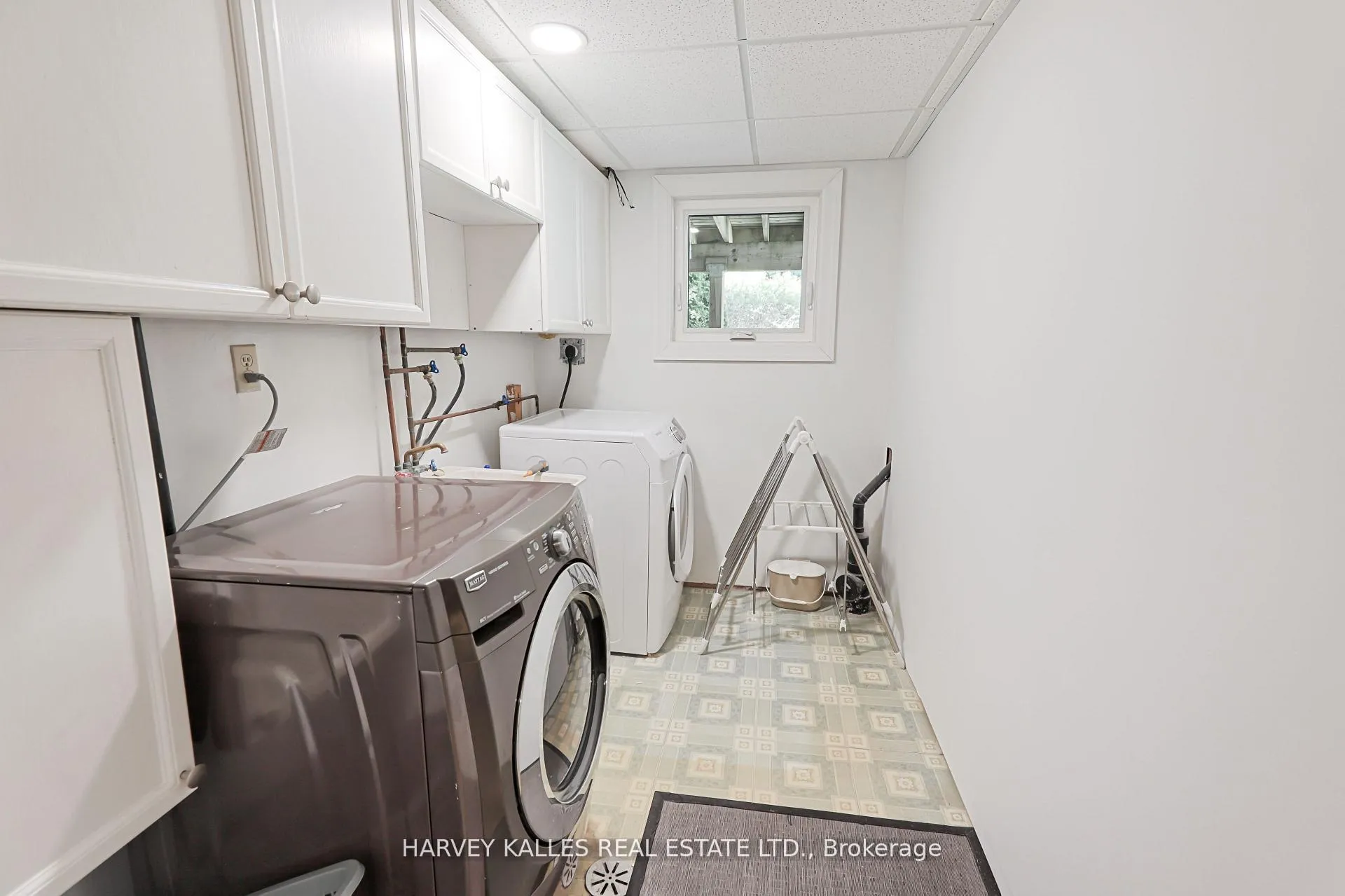 Photo 33 of 1050 Lindsay Drive, Oakville, Glen Abbey — HOMEH