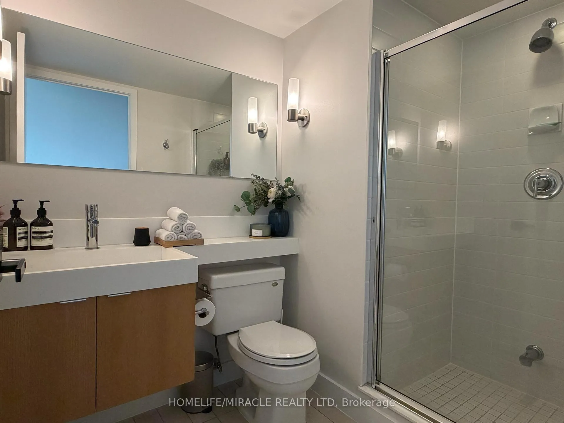 Photo 6 of Unit 2309, 25 Telegram Mews, Toronto, Waterfront Communities — HOMEH
