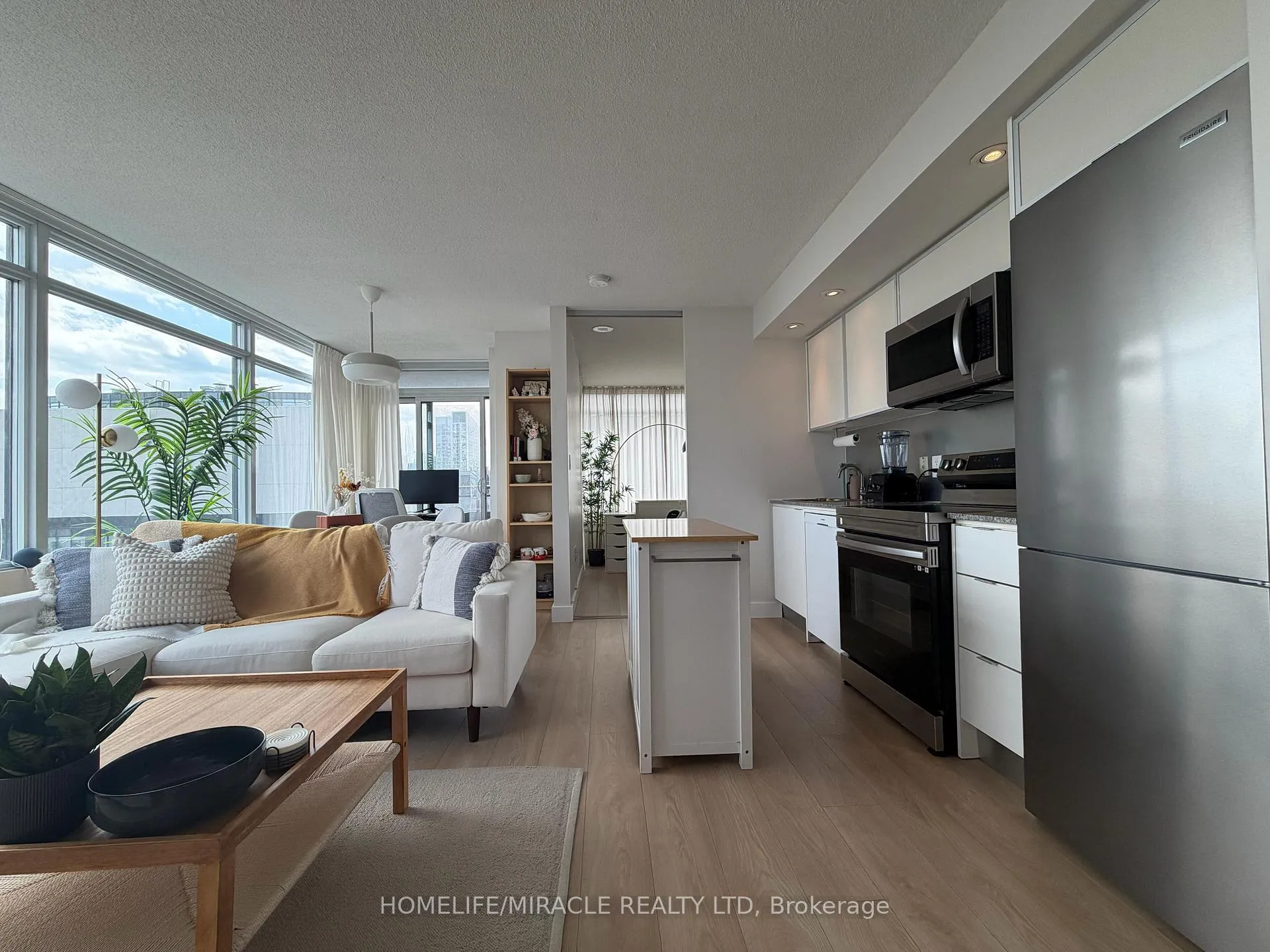 Photo 7 of Unit 2309, 25 Telegram Mews, Toronto, Waterfront Communities — HOMEH