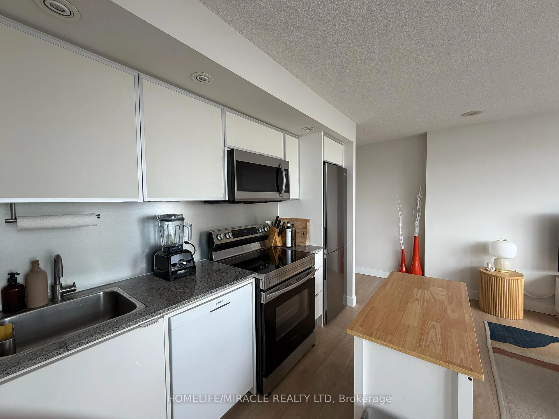 Photo 9 of Unit 2309, 25 Telegram Mews, Toronto, Waterfront Communities — HOMEH