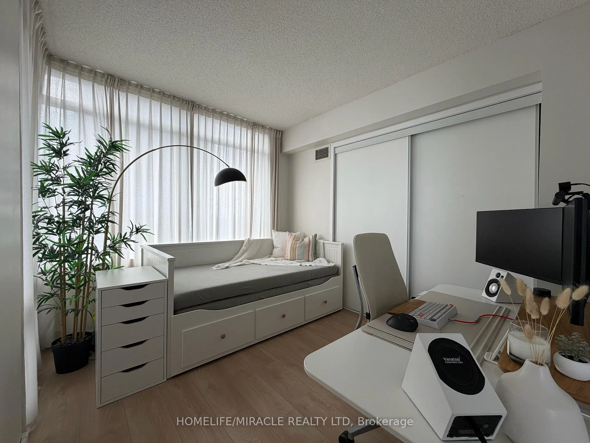 Photo 11 of Unit 2309, 25 Telegram Mews, Toronto, Waterfront Communities — HOMEH