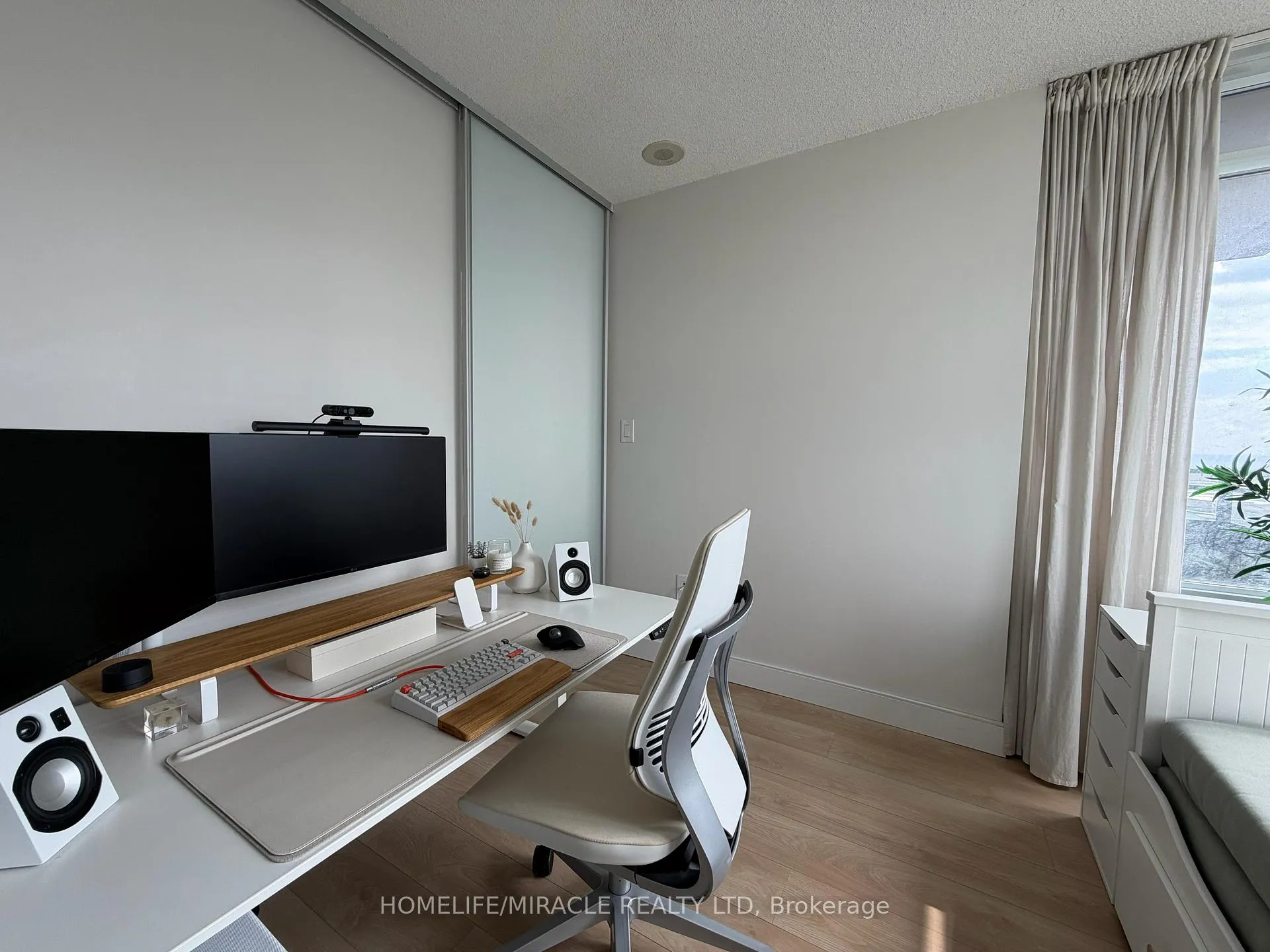 Photo 14 of Unit 2309, 25 Telegram Mews, Toronto, Waterfront Communities — HOMEH